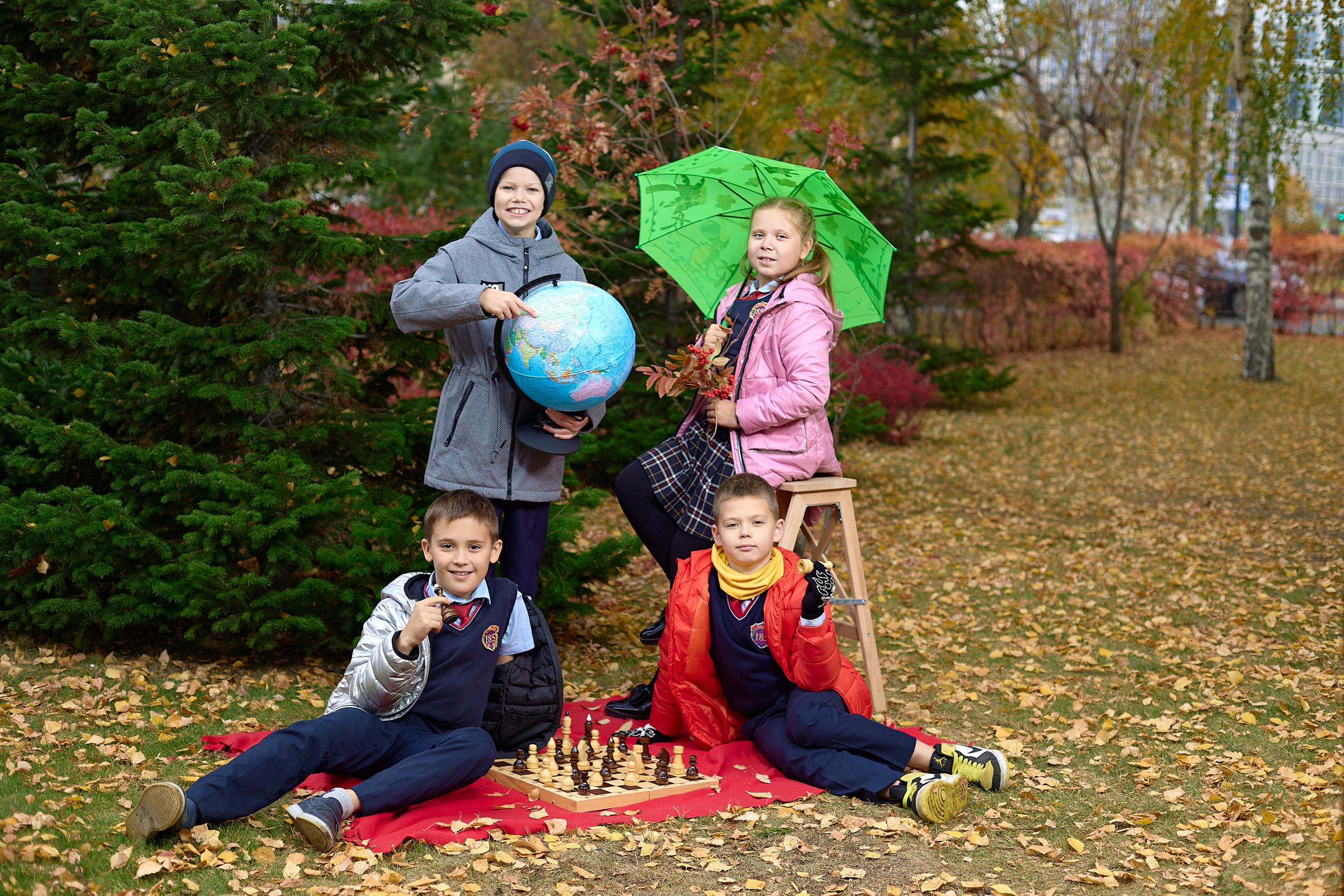 Школьная фотосессия на природе золотая осень. Выпускной альбом Новосибирск