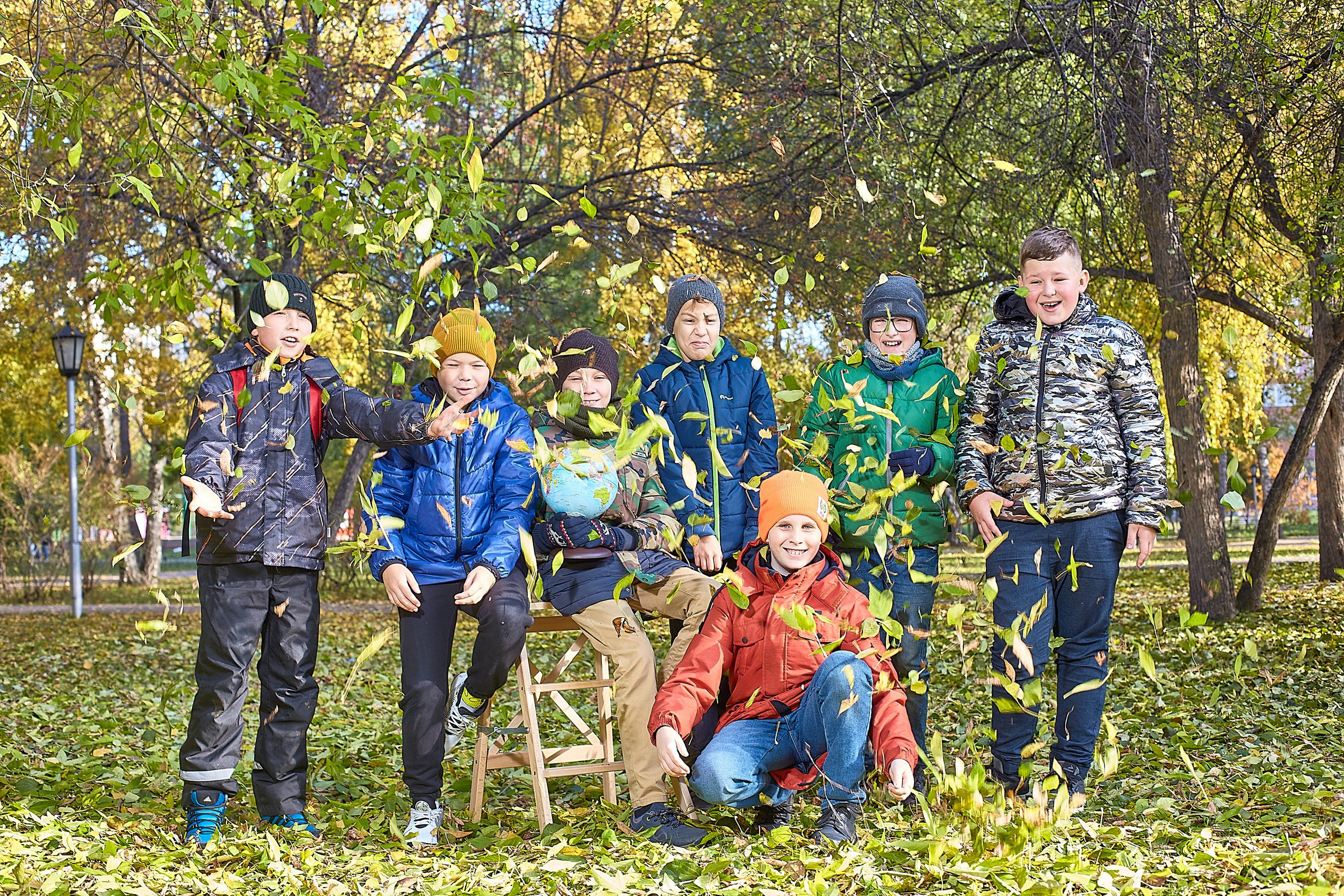 Школьная фотосессия на природе золотая осень. Выпускной альбом Новосибирск