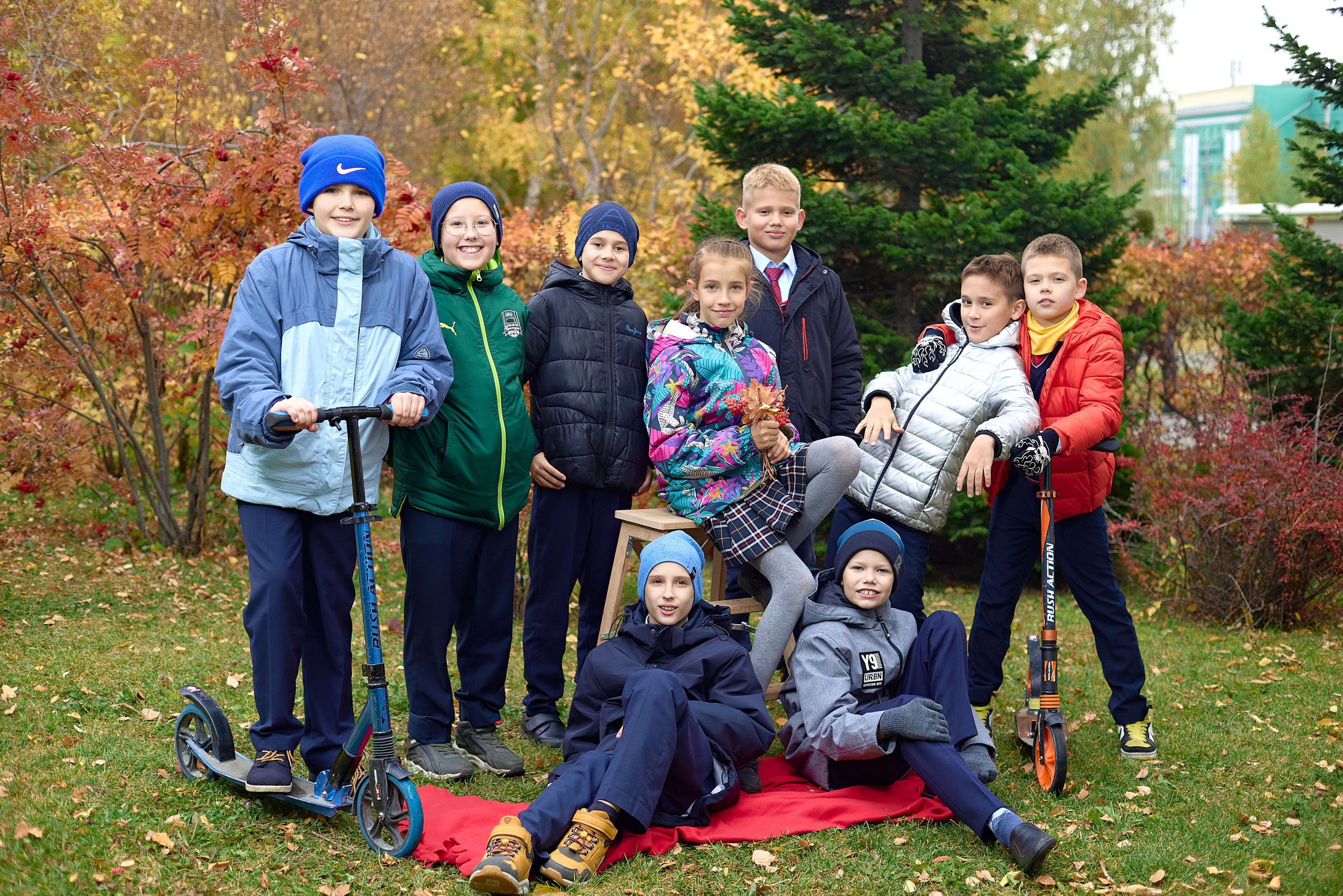 Школьная фотосессия на природе золотая осень. Выпускной альбом Новосибирск