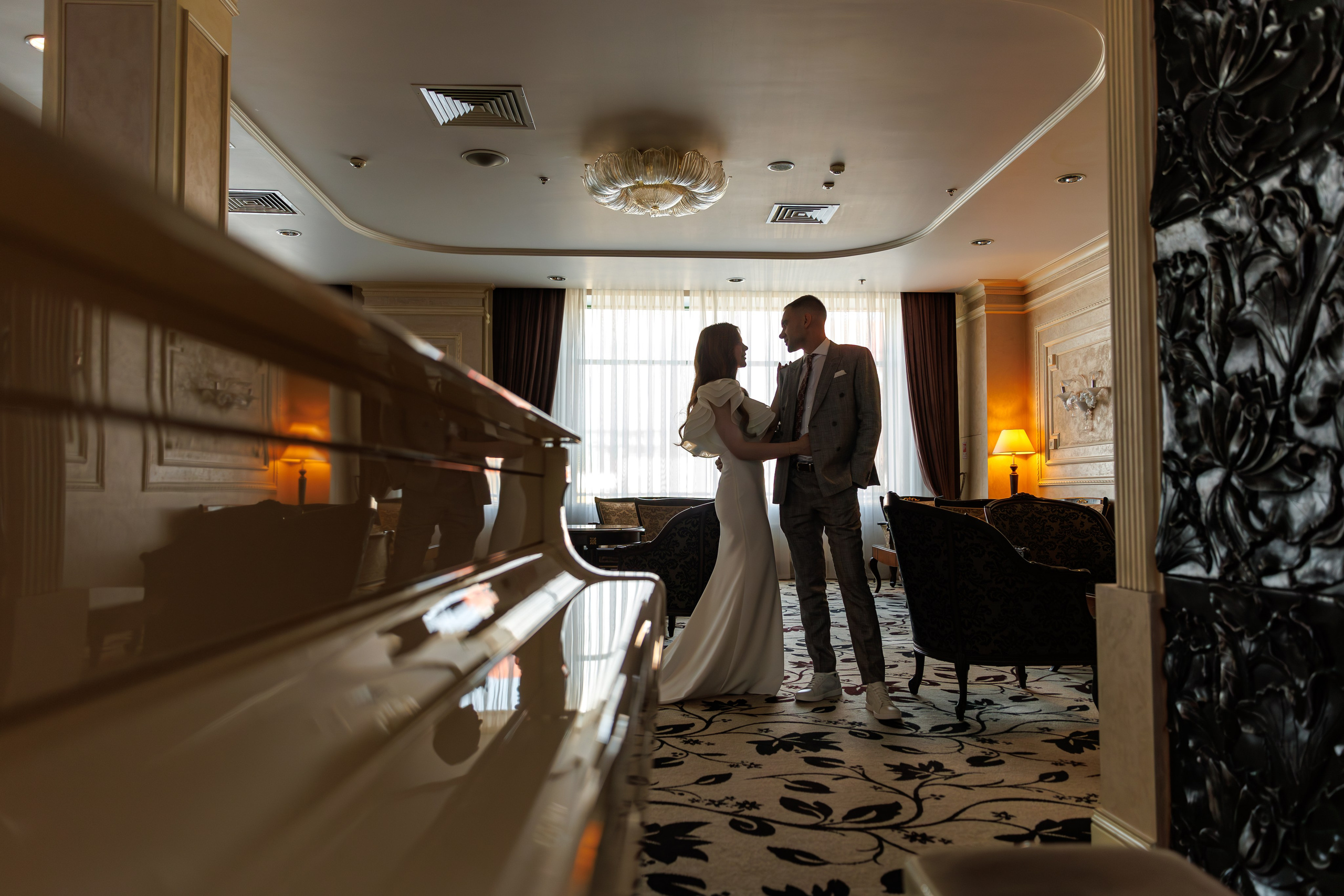 Свадебная фотосессия и сборы в отеле Милан (м. Домодедовская). Свадебный фотограф Москва и МО Сергей Киржаев