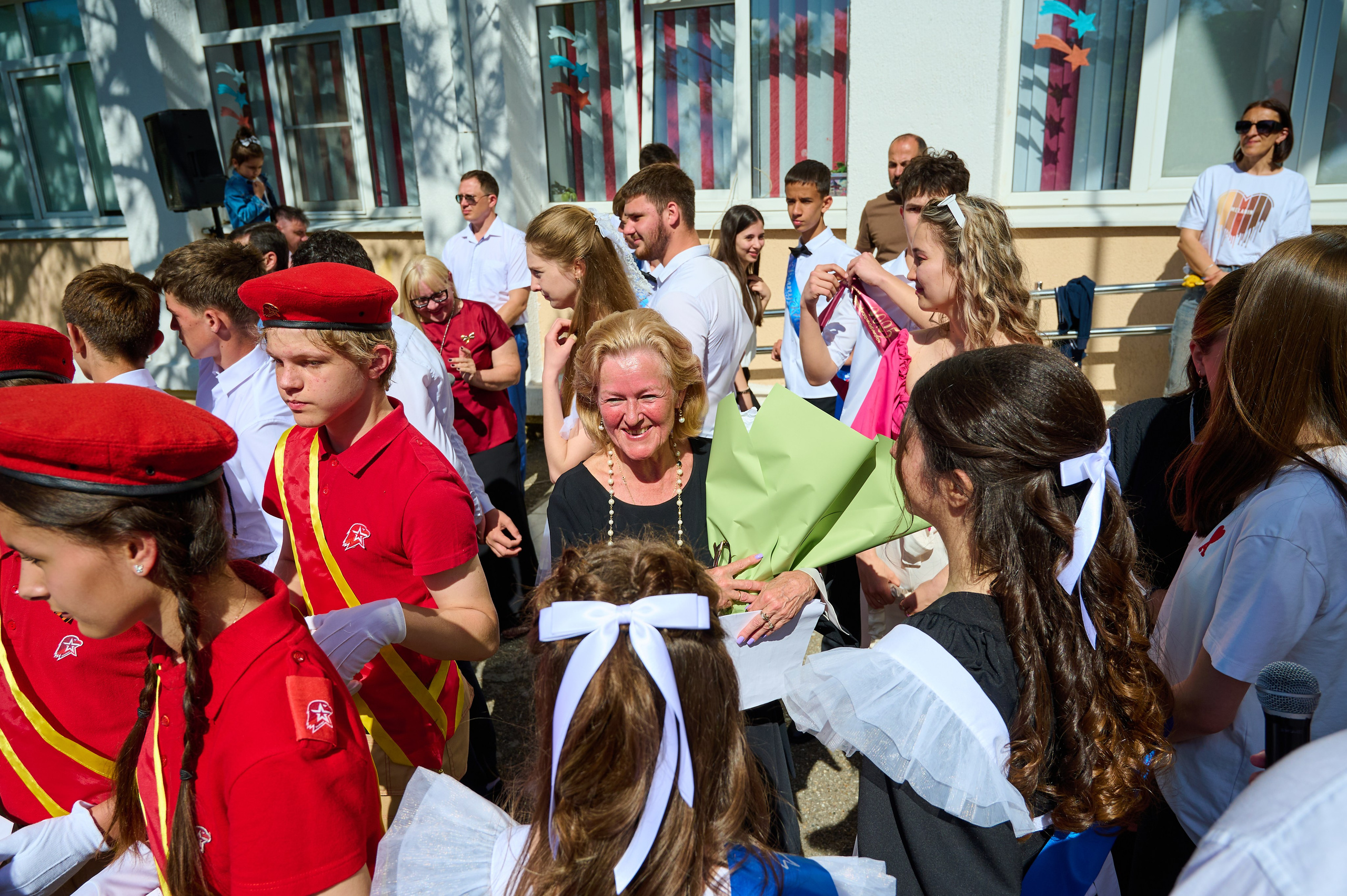 Последний звонок 2025. Жизнь курорта Кабардинка в фотографиях