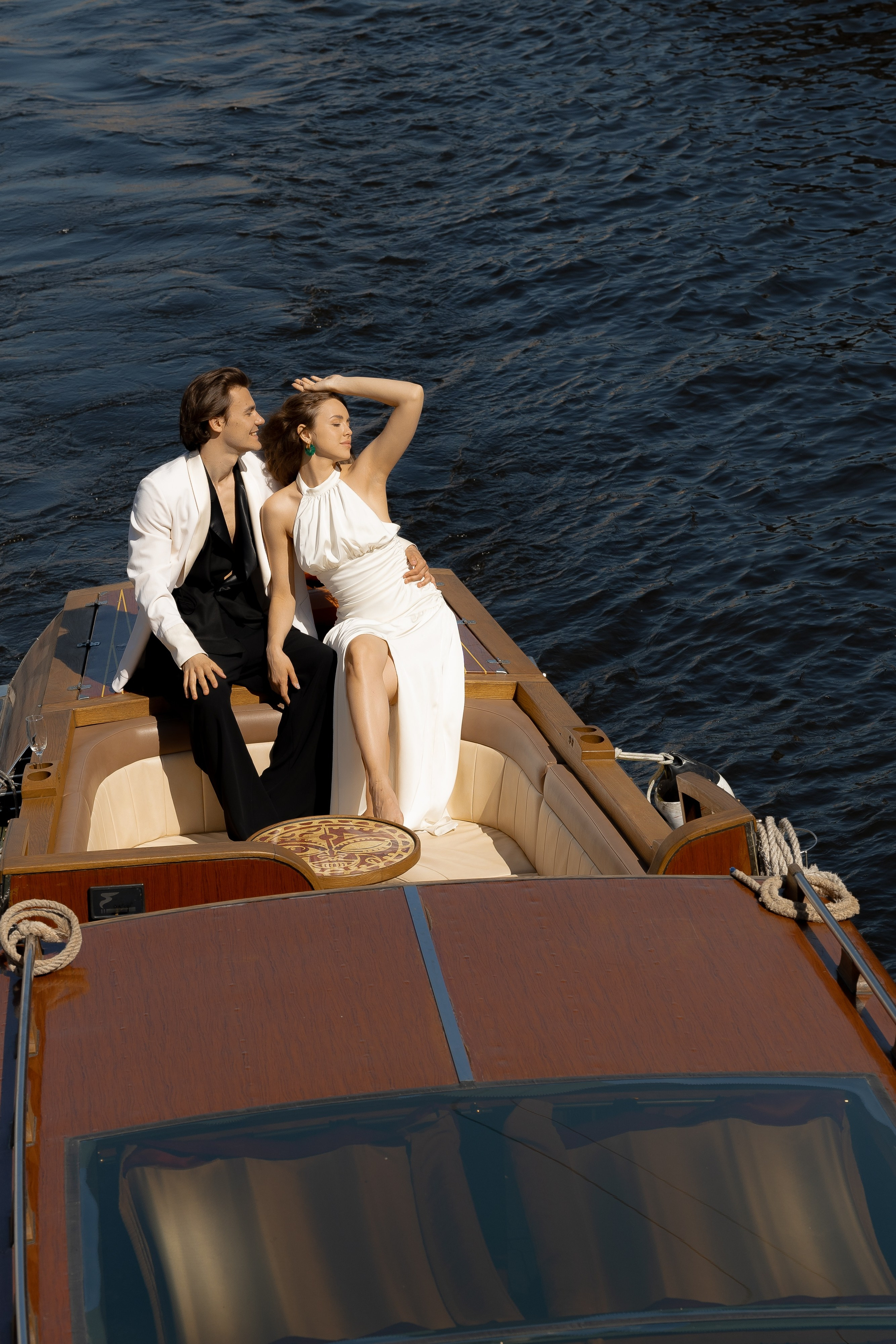 Свадебная прогулка на катере