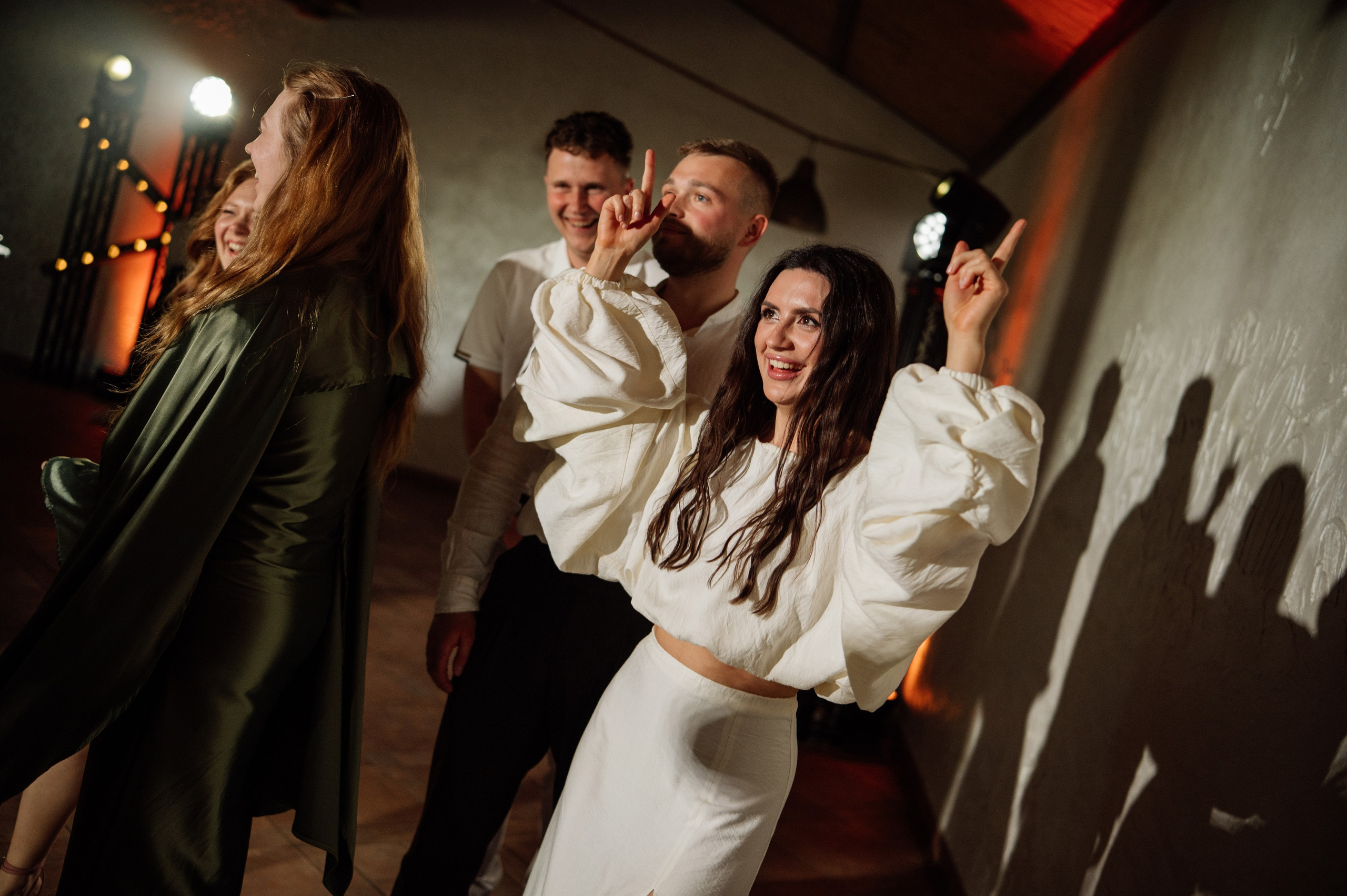 Свадебная фотосессия пары в Агроусадьбе Дачка бай