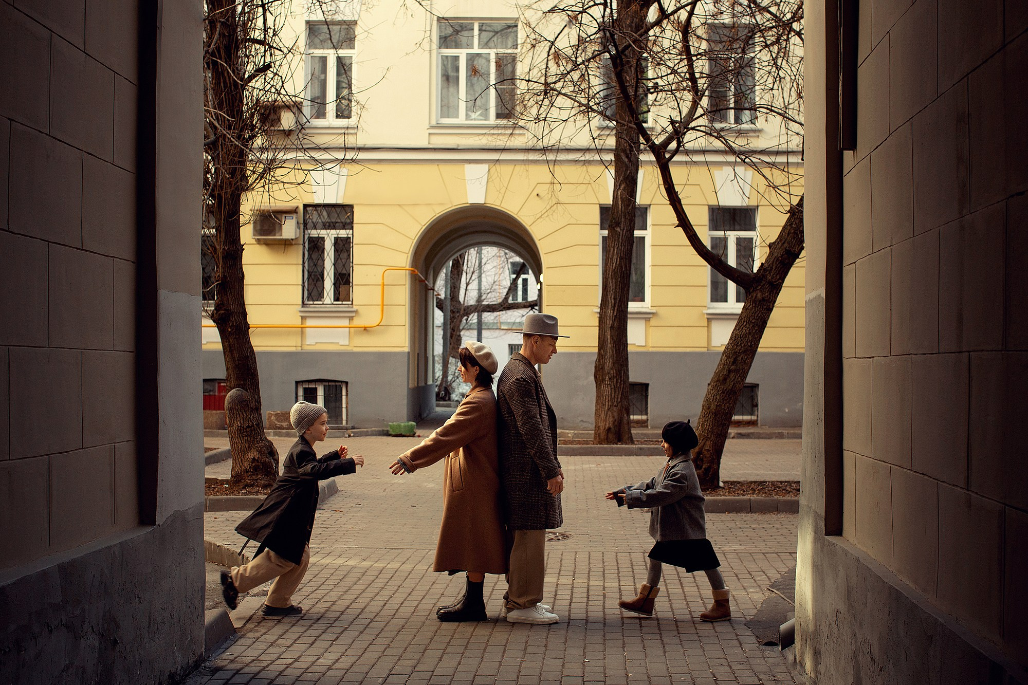 Франция в Москве. Стильная городская семейная фотопрогулка. Семейный фотограф Татьяна Надеждина | Москва, Московская область, Ярославль
