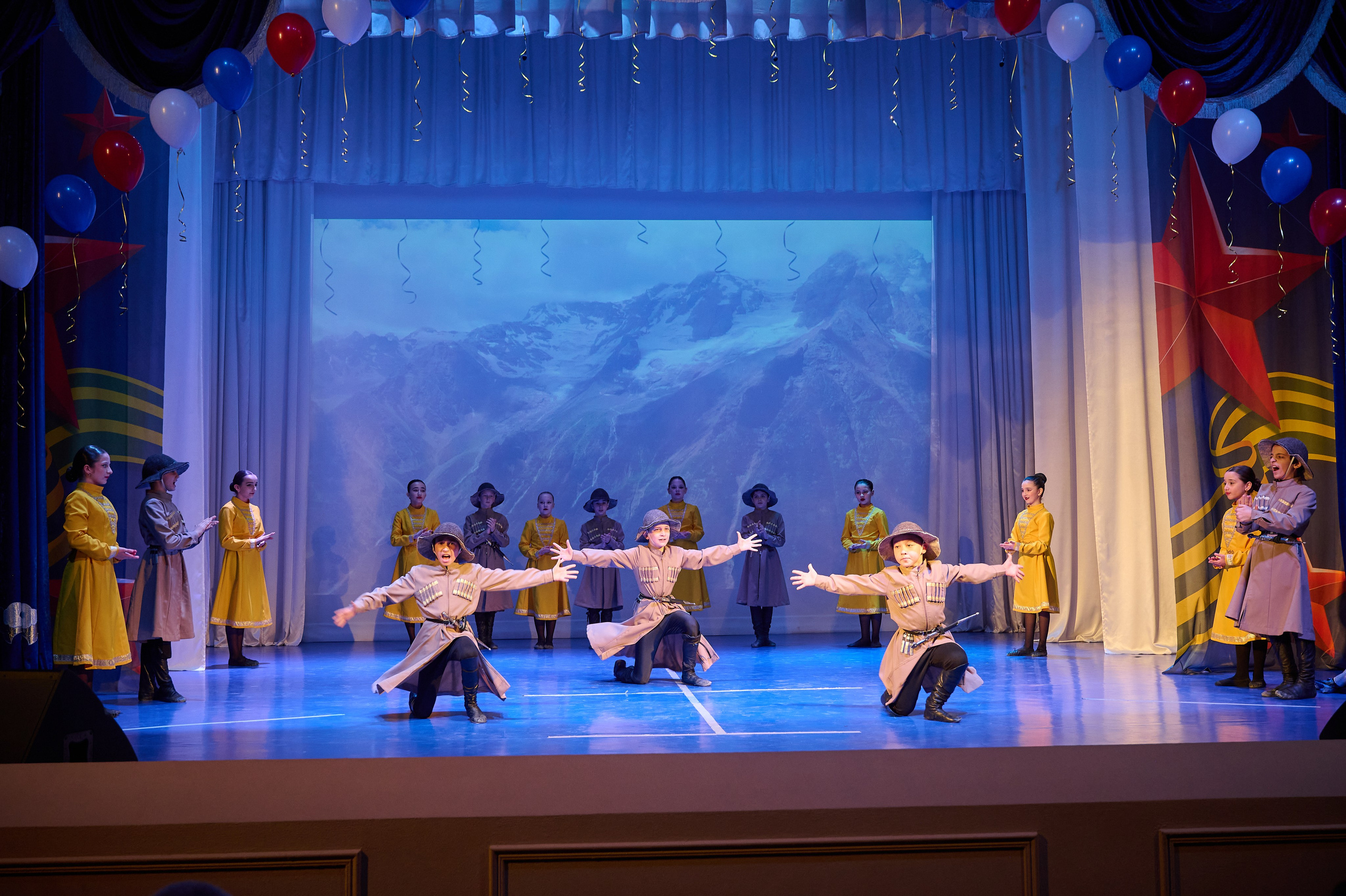 Дк Марьина Роща 23 февраля. Жизнь курорта Кабардинка в фотографиях