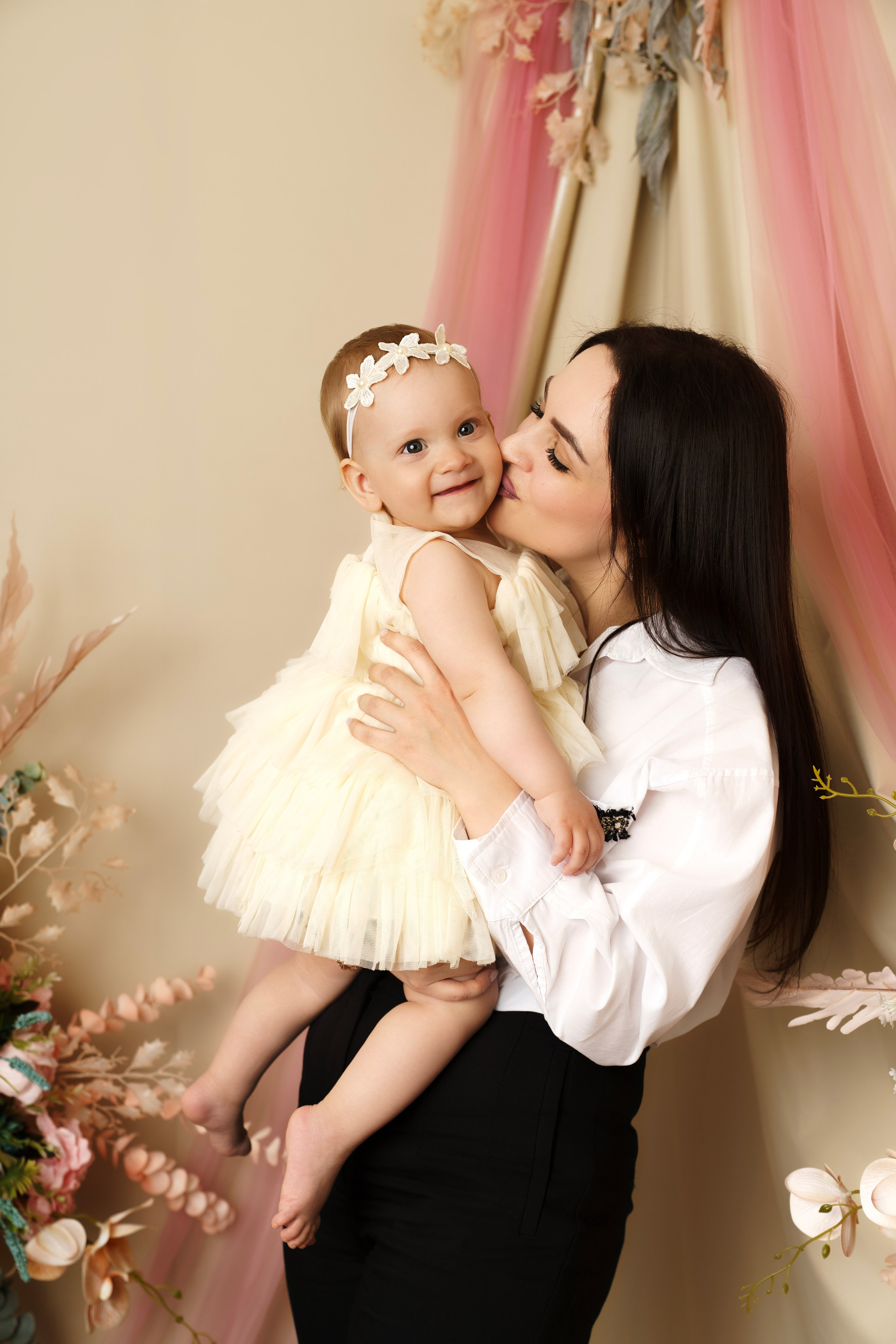 Фотосессия ГОДОВАСИЕ. Фотограф новорожденных, детей до года и беременных в Симферополе