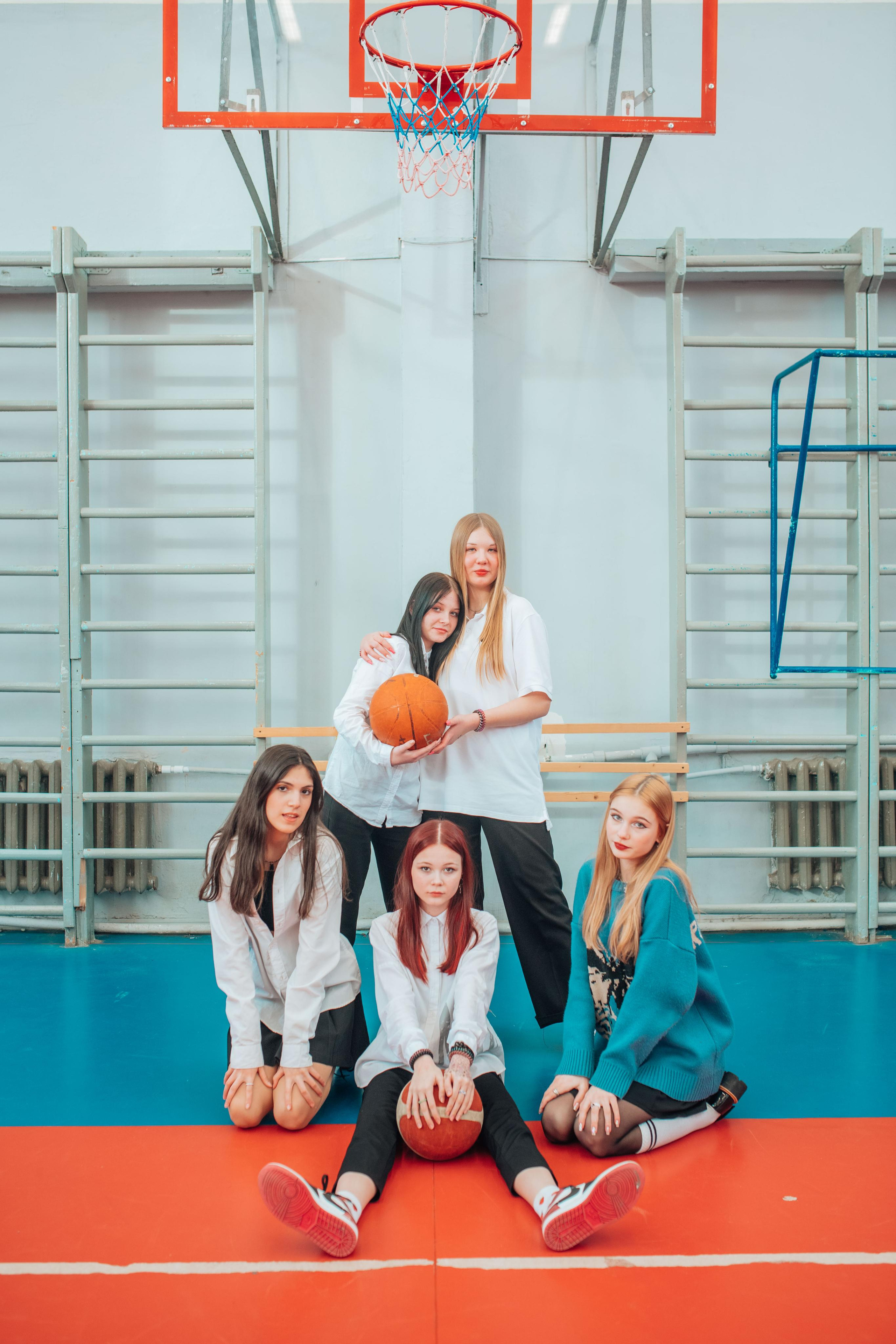 Выпускные альбомы. Фотограф Алла Елисеева