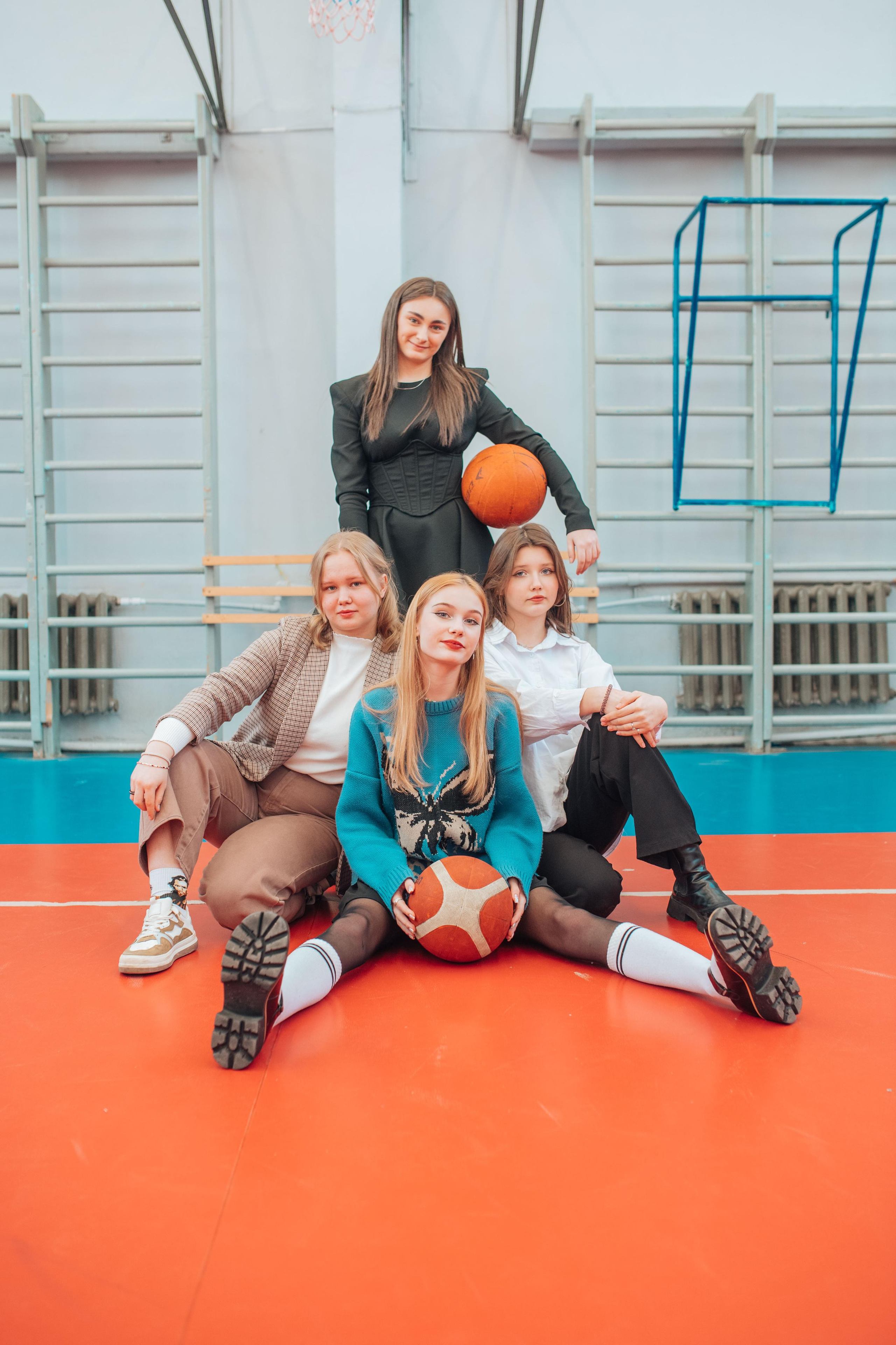 Выпускные альбомы. Фотограф Алла Елисеева