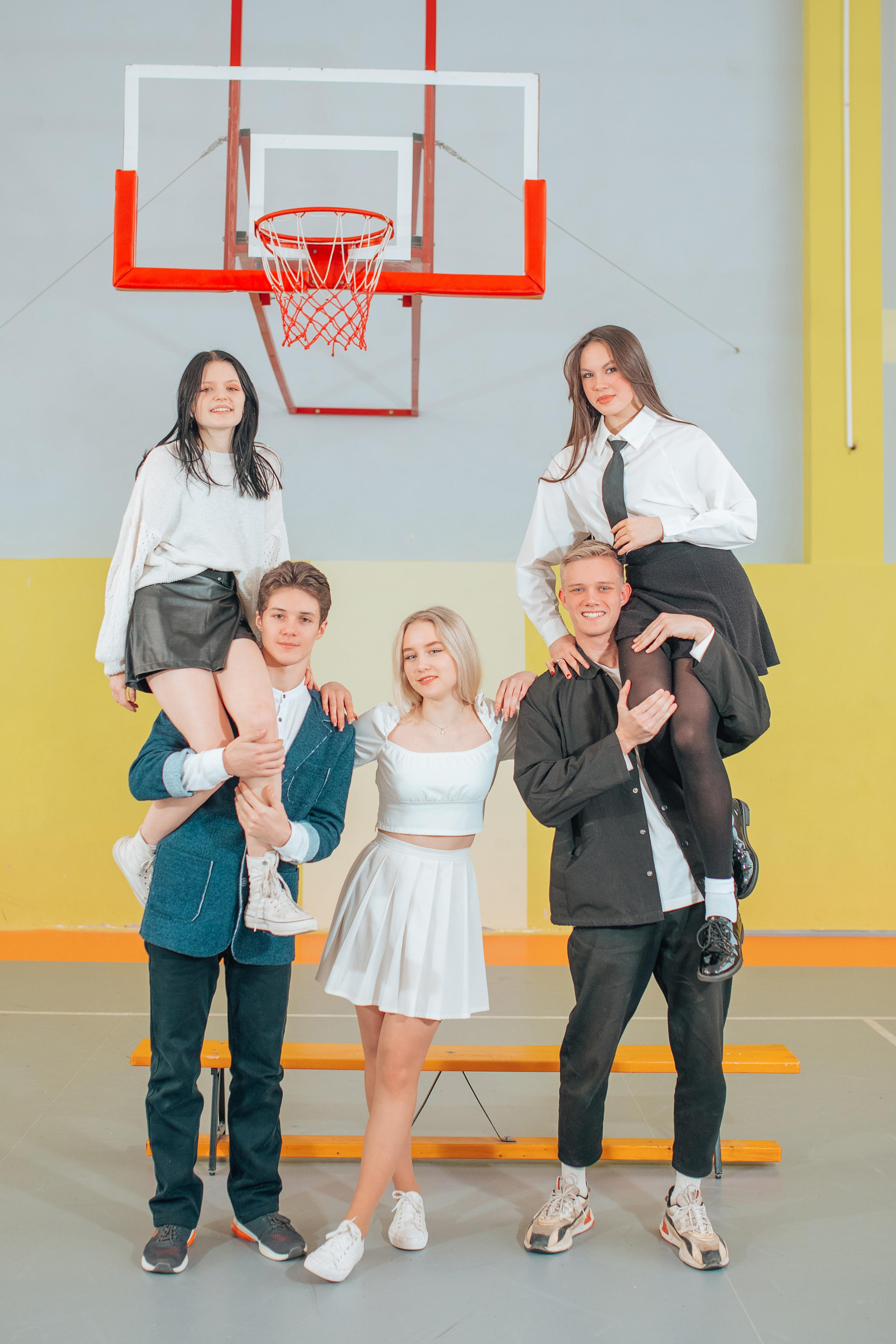 Выпускные альбомы. Фотограф Алла Елисеева