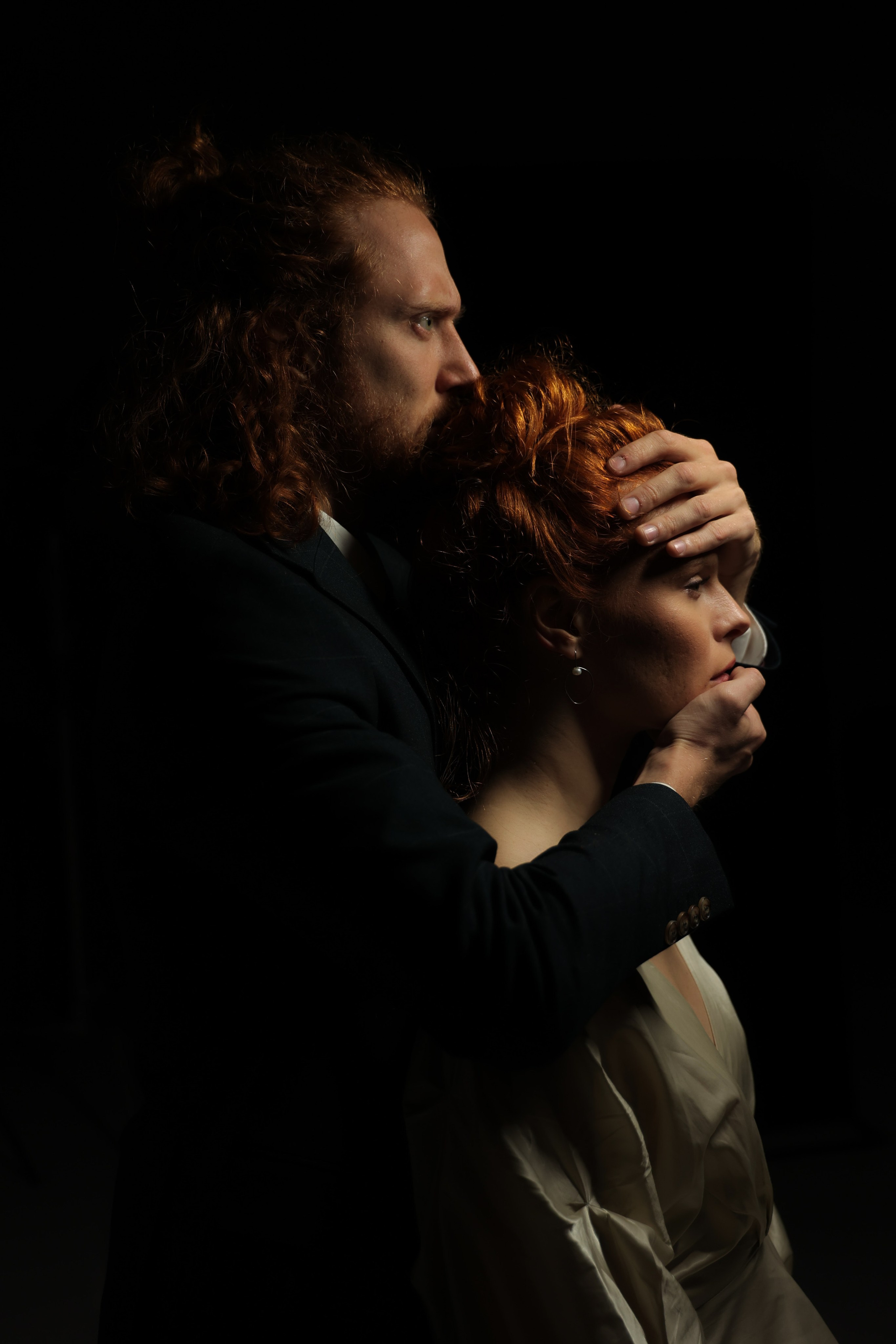 Свадебный фильм Самара. Ведущий на свадьбу в Самаре. Свадебный видеограф и свадебный фотограф в Самаре Олег Слеб