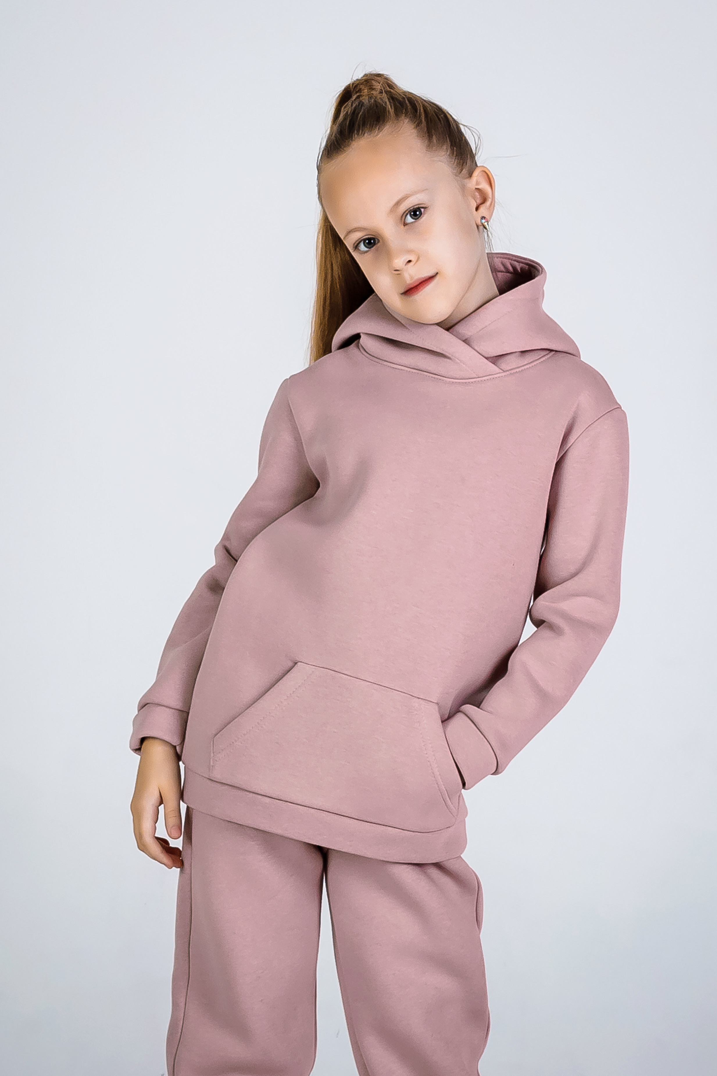 Съемка спортивных костюмов для маркетплейсов в Краснодаре - 16