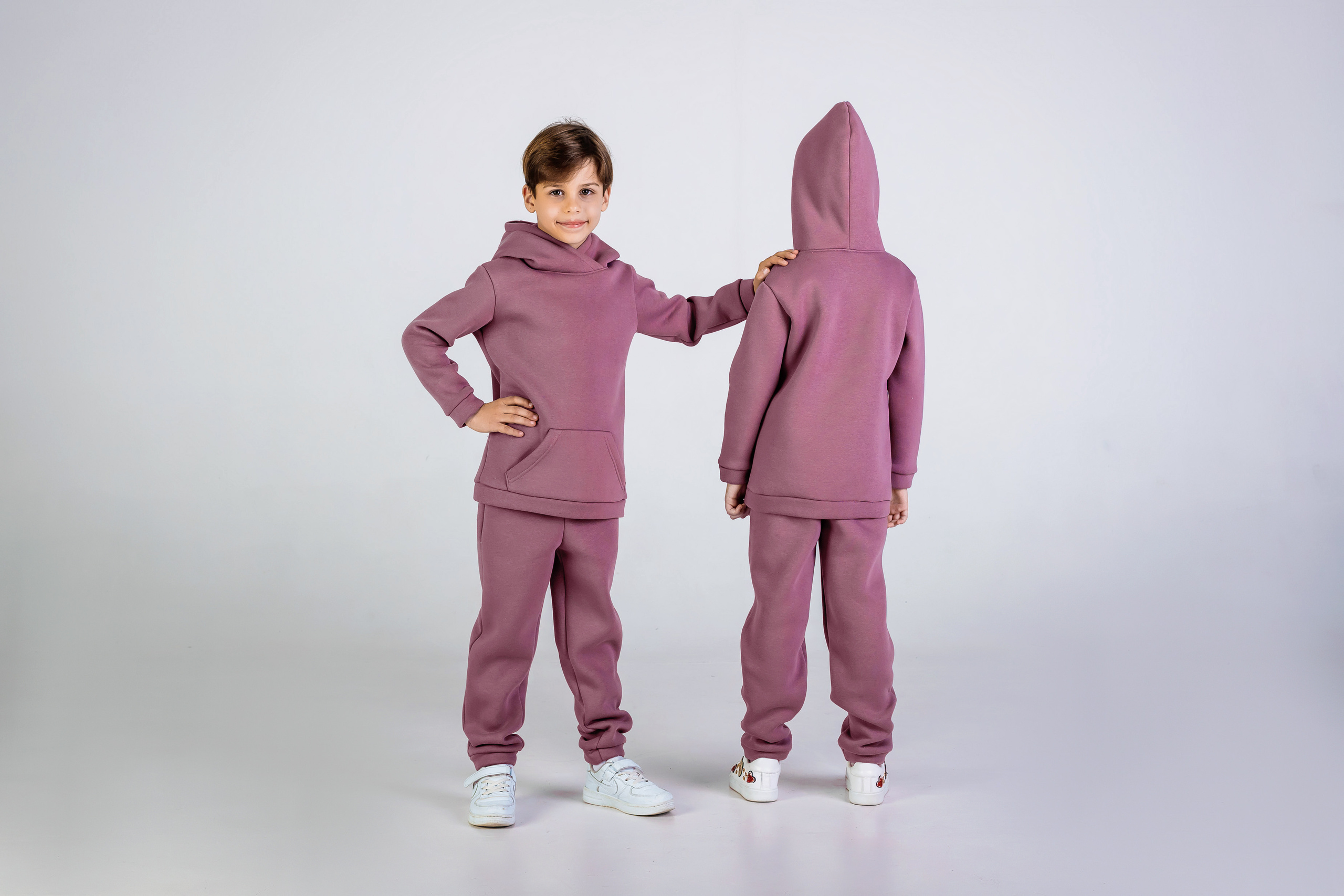 Съемка спортивных костюмов для маркетплейсов в Краснодаре - 14