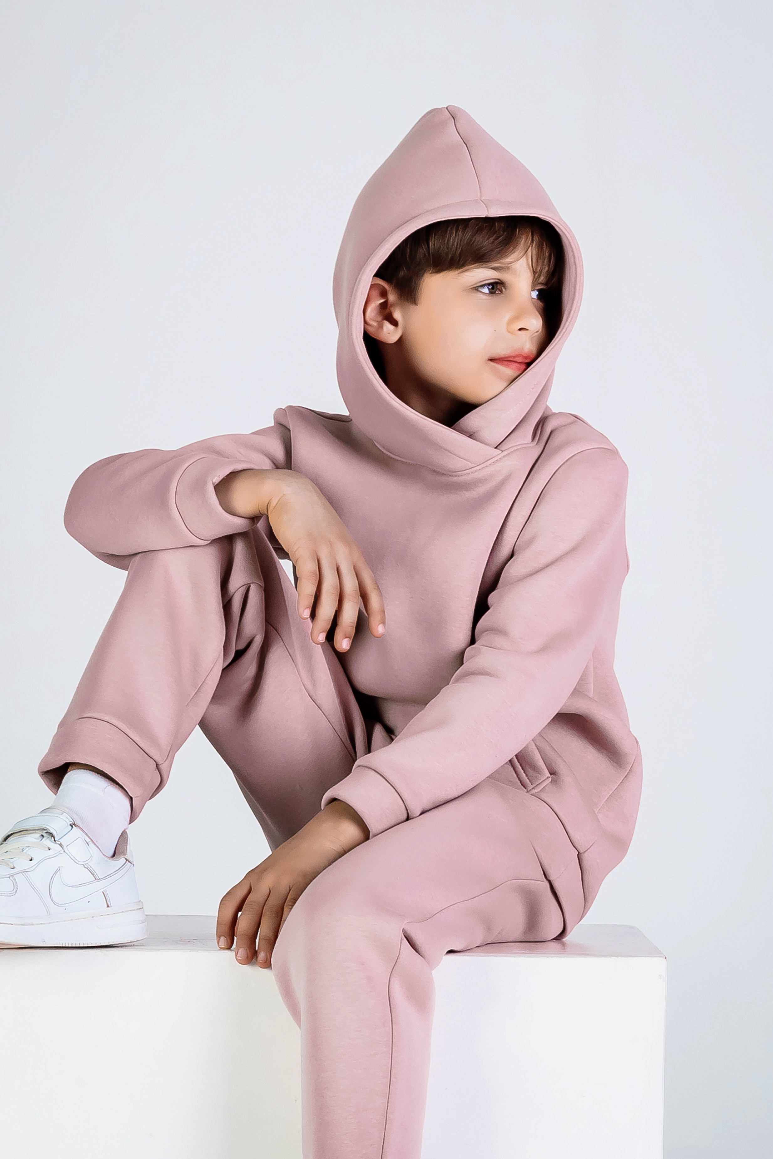 Съемка спортивных костюмов для маркетплейсов в Краснодаре - 25