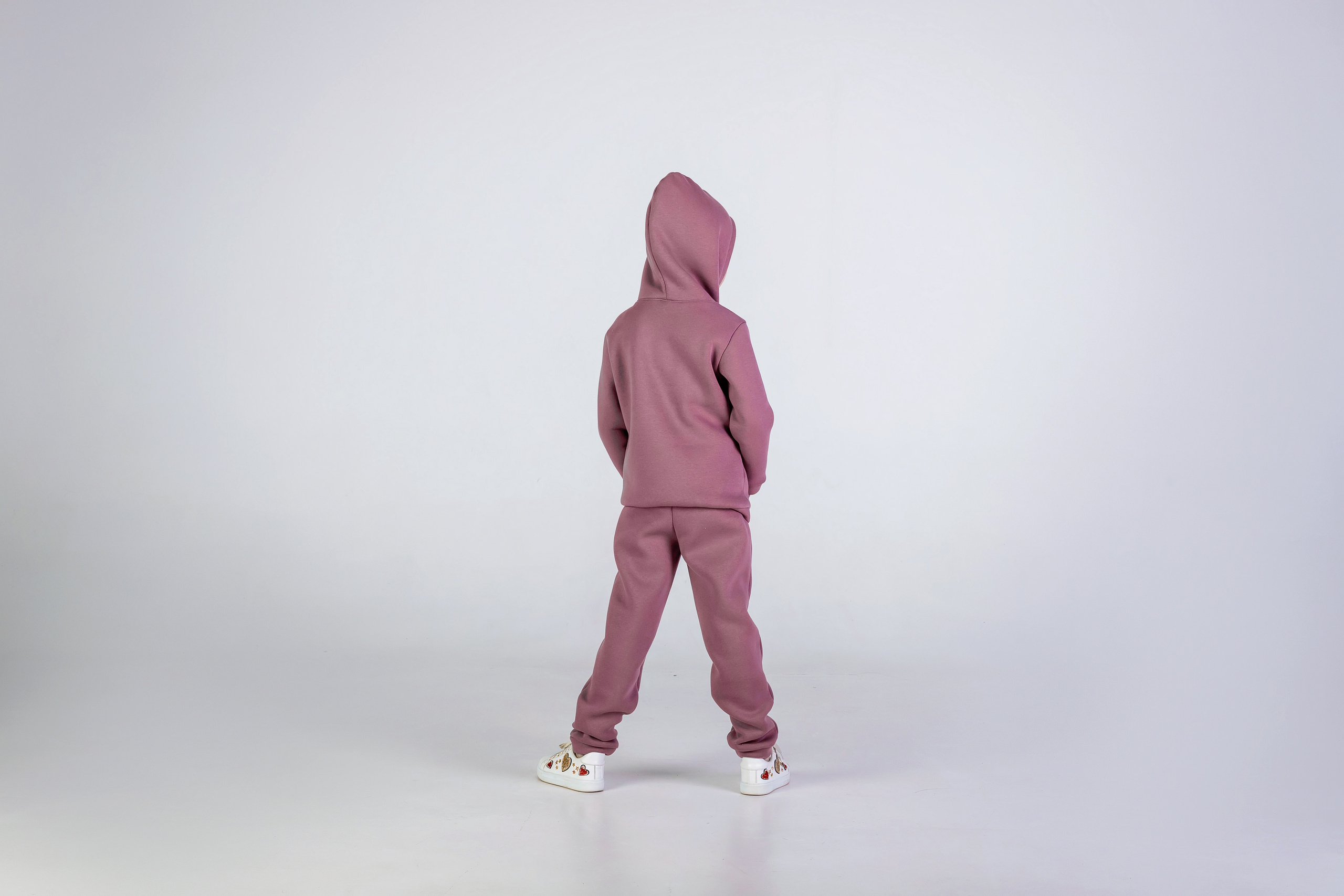 Съемка спортивных костюмов для маркетплейсов в Краснодаре - 8