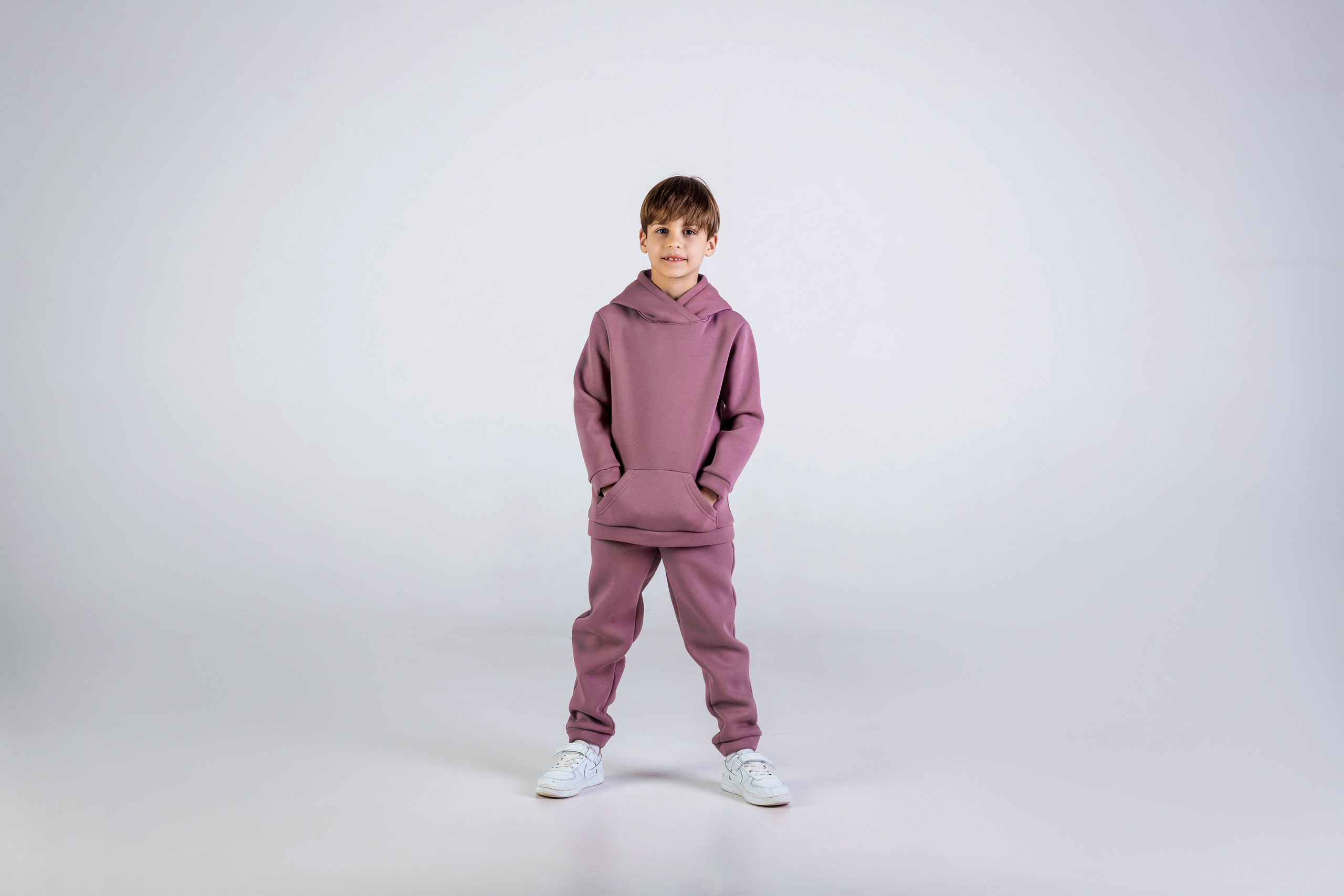 Съемка спортивных костюмов для маркетплейсов в Краснодаре - 11