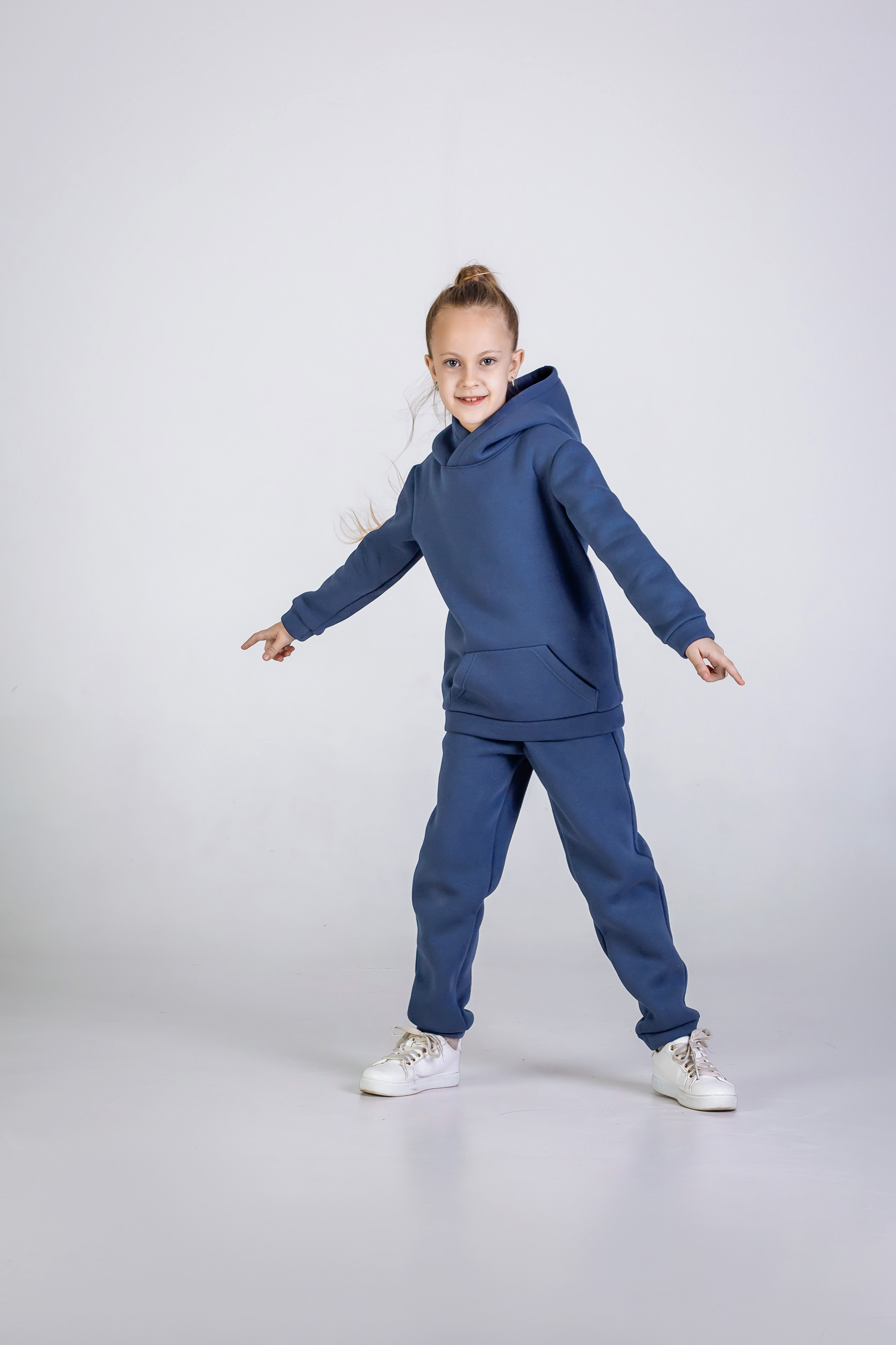 Съемка спортивных костюмов для маркетплейсов в Краснодаре - 30