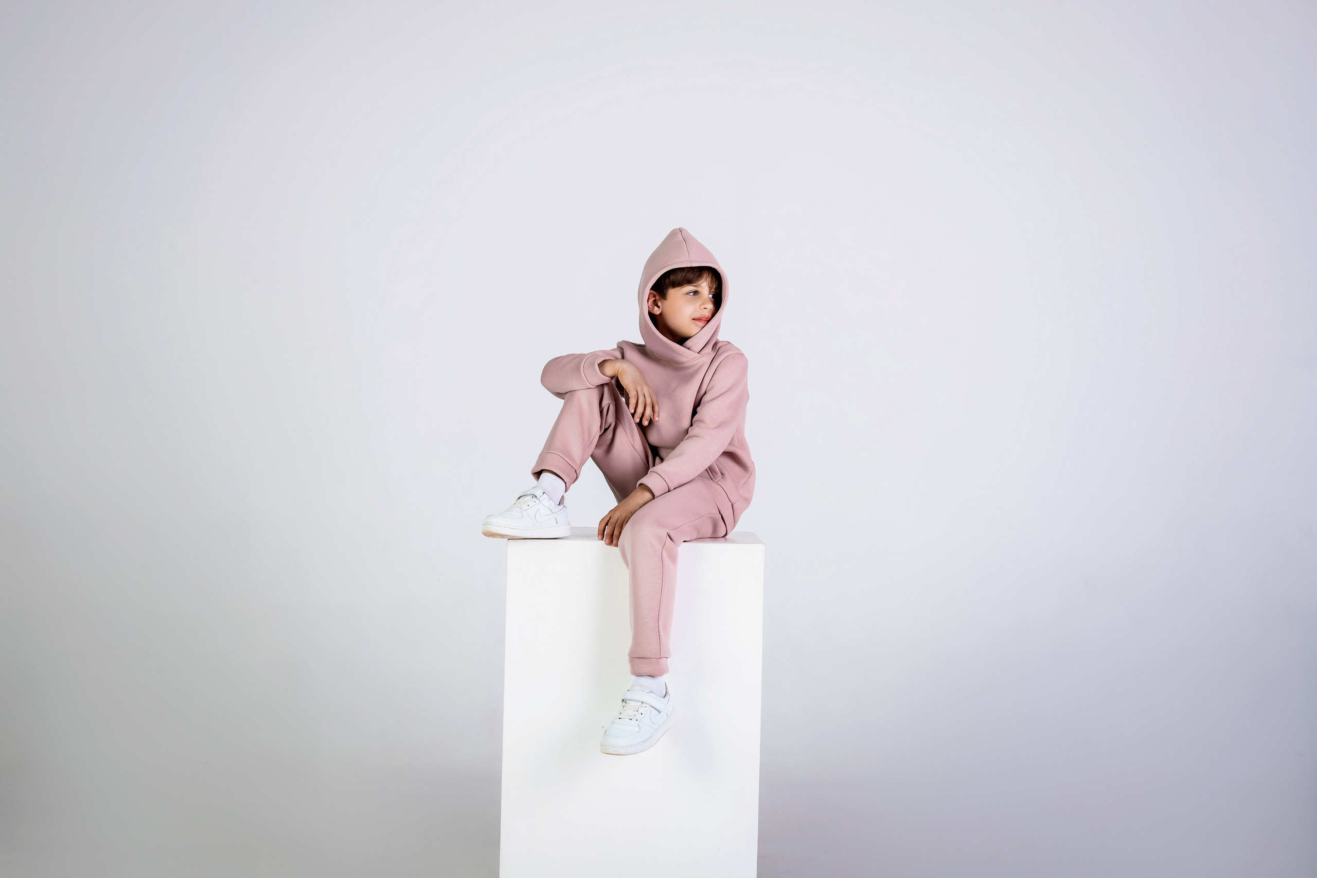 Съемка спортивных костюмов для маркетплейсов в Краснодаре - 21