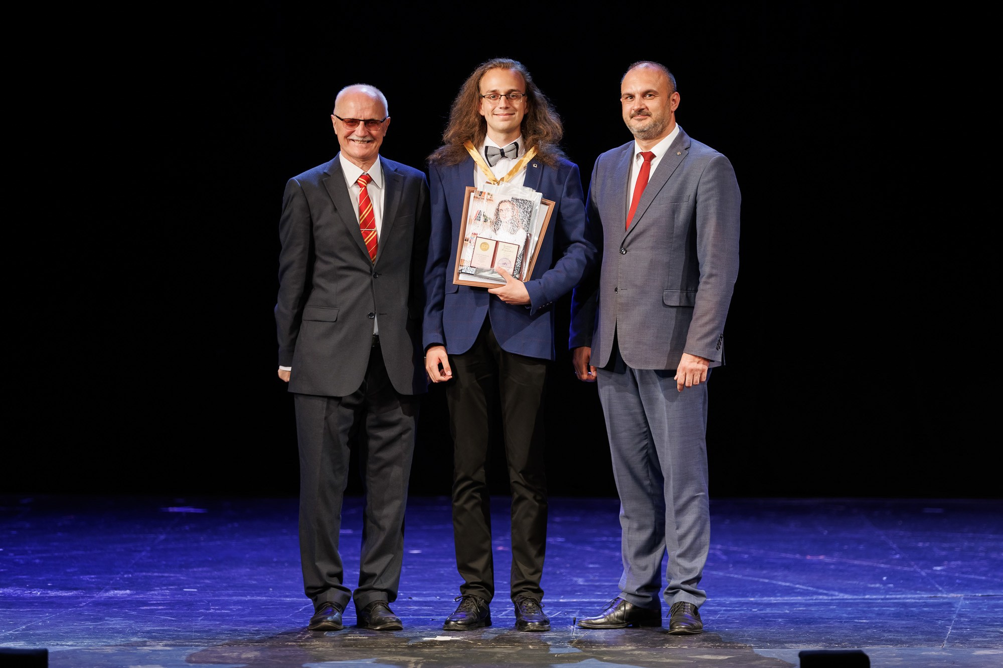 Выпускной вечер в Севастопольской гимназии № 1 имени А. С. Пушкина. Свадебный фотограф, фотосъемка в Крыму, Севастополе, Симферополе, Ялте