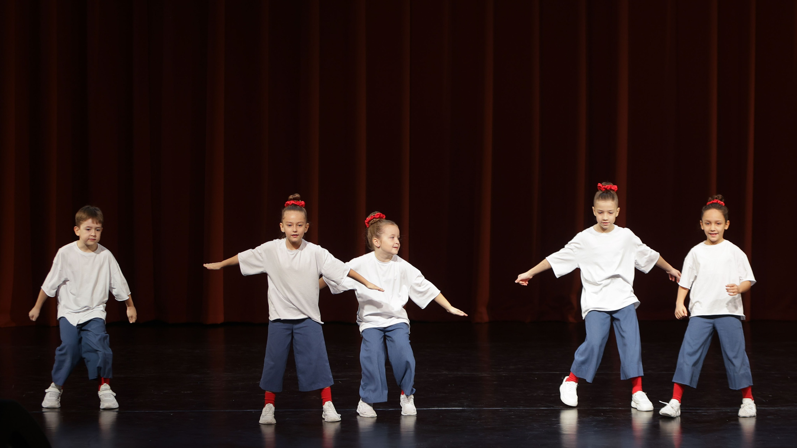 Фестиваль хореографического искусства «КУБОК ЛЕГЕНДЫ — 2025». Выпускные альбомы и школьный фотограф в Подольске, Троицке, Щербинке, Москве и Московской области