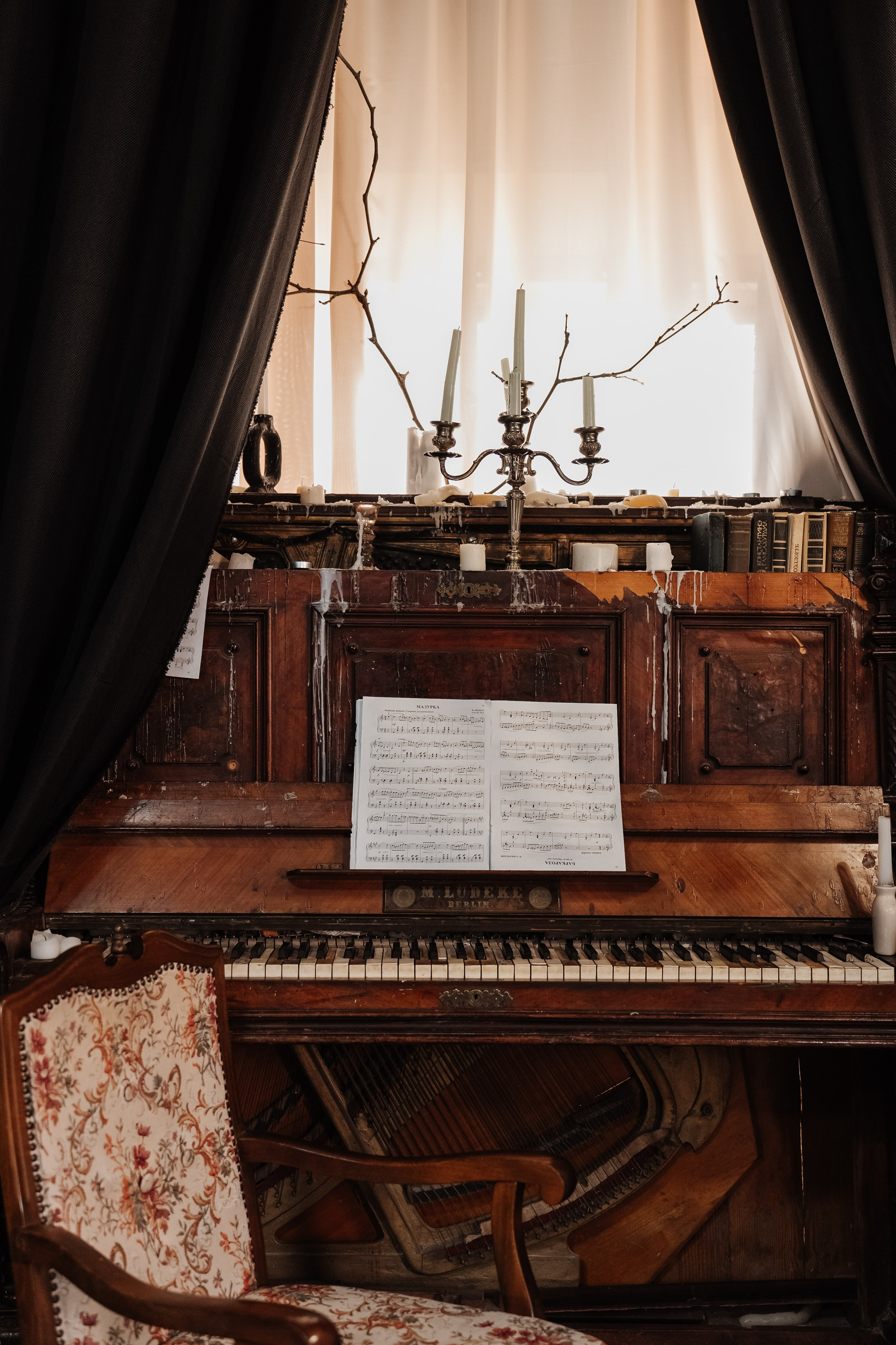 Фотостудия в центре СОЧИ, рядом с ТЦ МореМолл, все для фото и видео. Семейный фотограф в Сочи Лара Salut