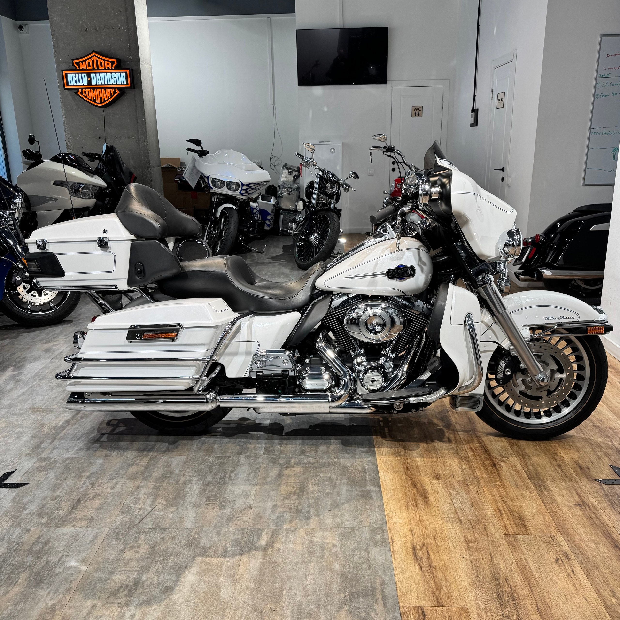 Мотоциклы Harley-Davidson 103 Electra Glide Ultra ABS (Touring) — купить мотоцикл. Hello Davidson, Москва. Только хорошие мотоциклы…