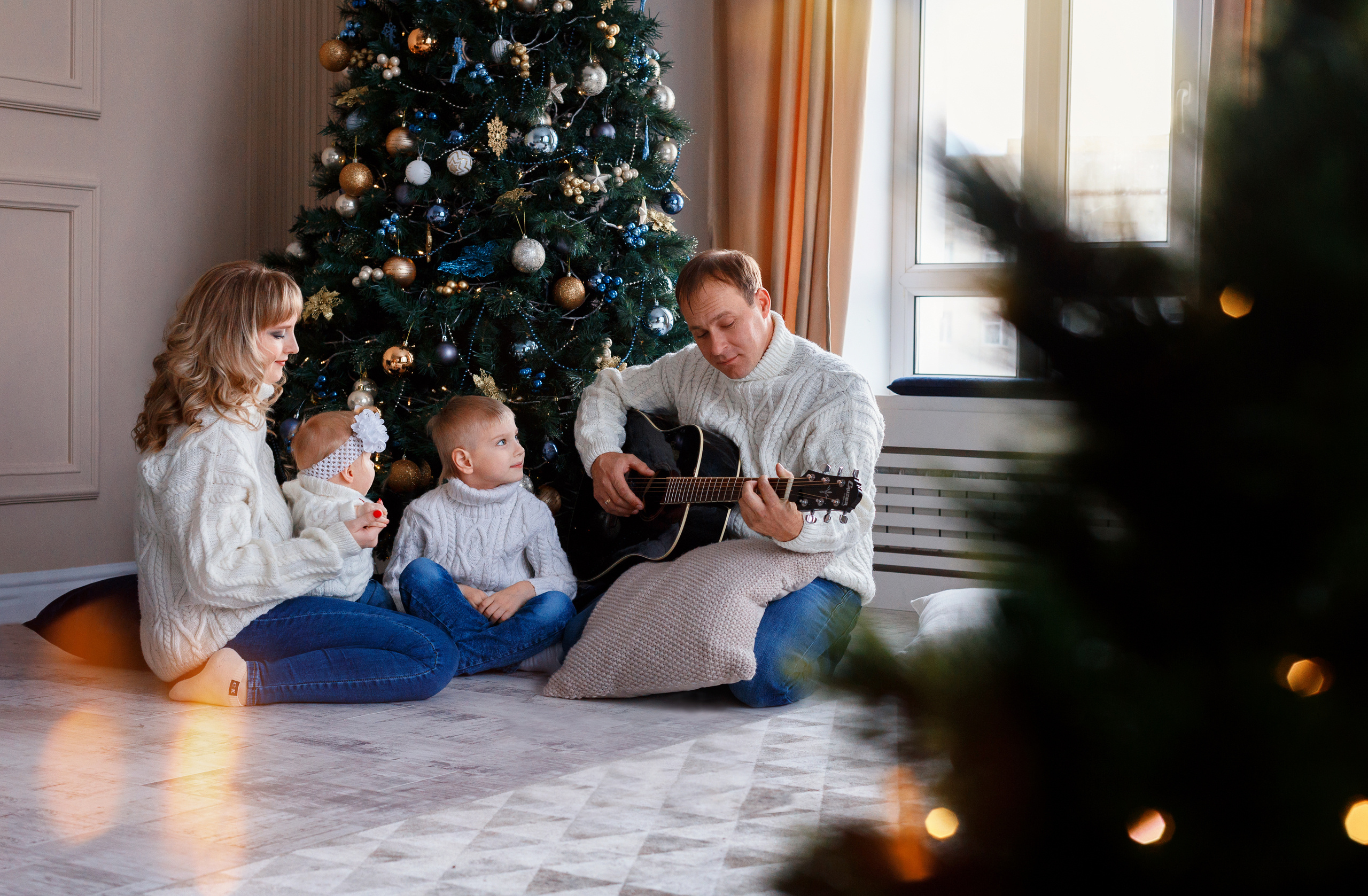 Новогодние фотосессии в Омске. Фотосессия семьи на Новый год. Новогодн. Семейный и детский фотограф в Омске Светлана Каритун