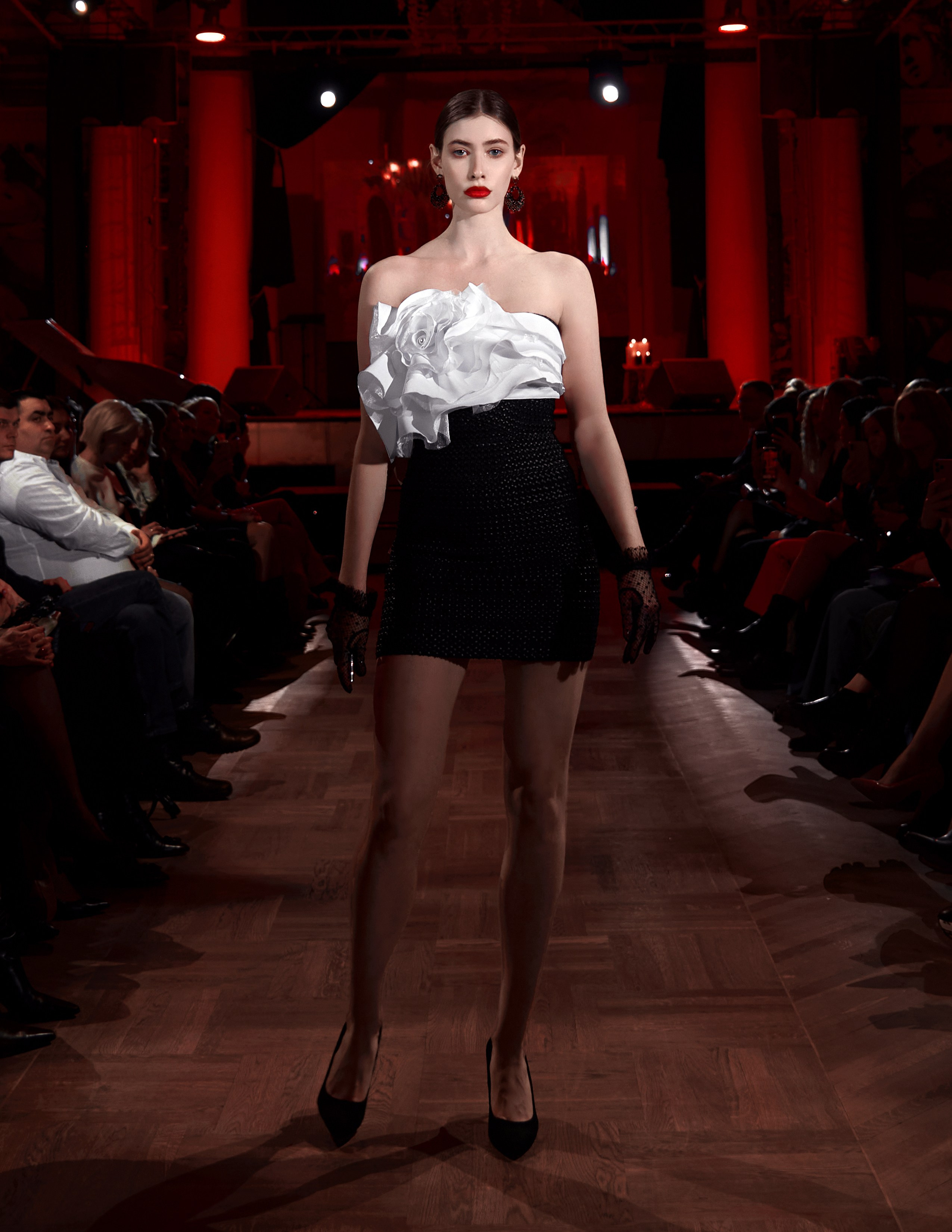 Beauty in details. Horizont ZIN | Bold fashion | Innovative art