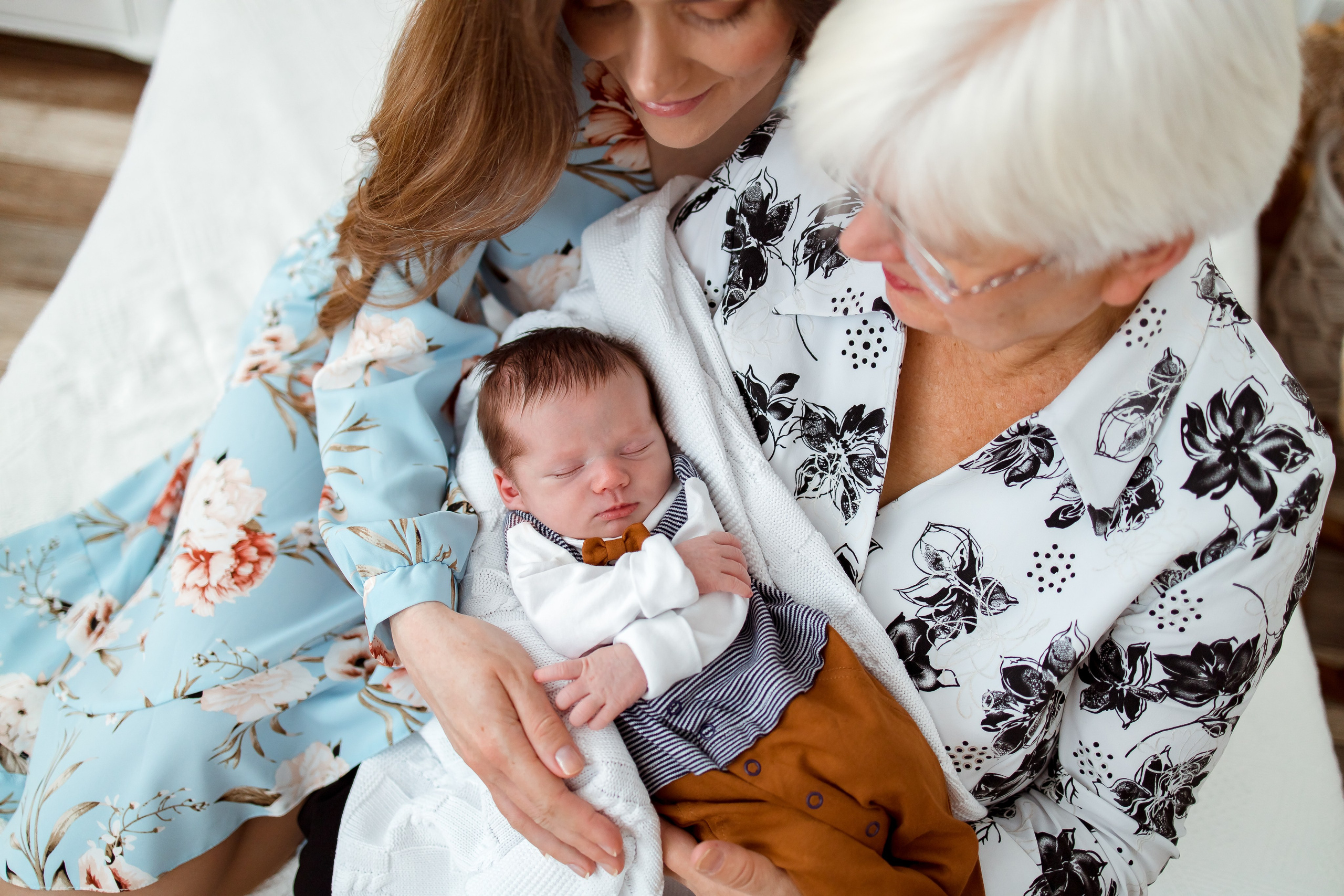 Роберт, 8 дней. Семейный и детский фотограф в Железногорске Саламахо Ольга