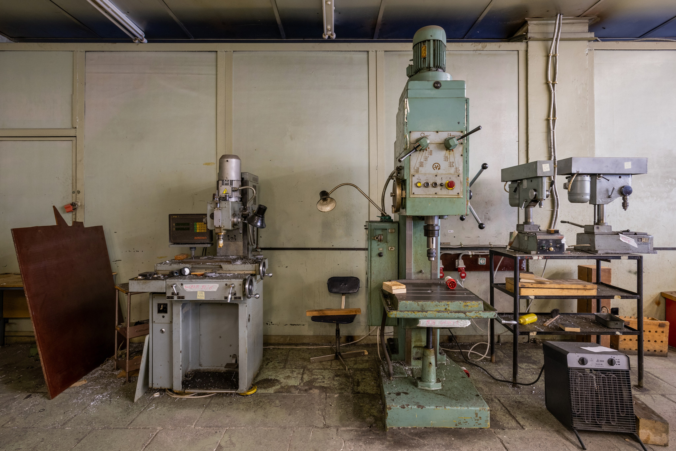 Заброшенное здание. Роман Свободный — интерьерная и архитектурная съёмка, Москва и МО