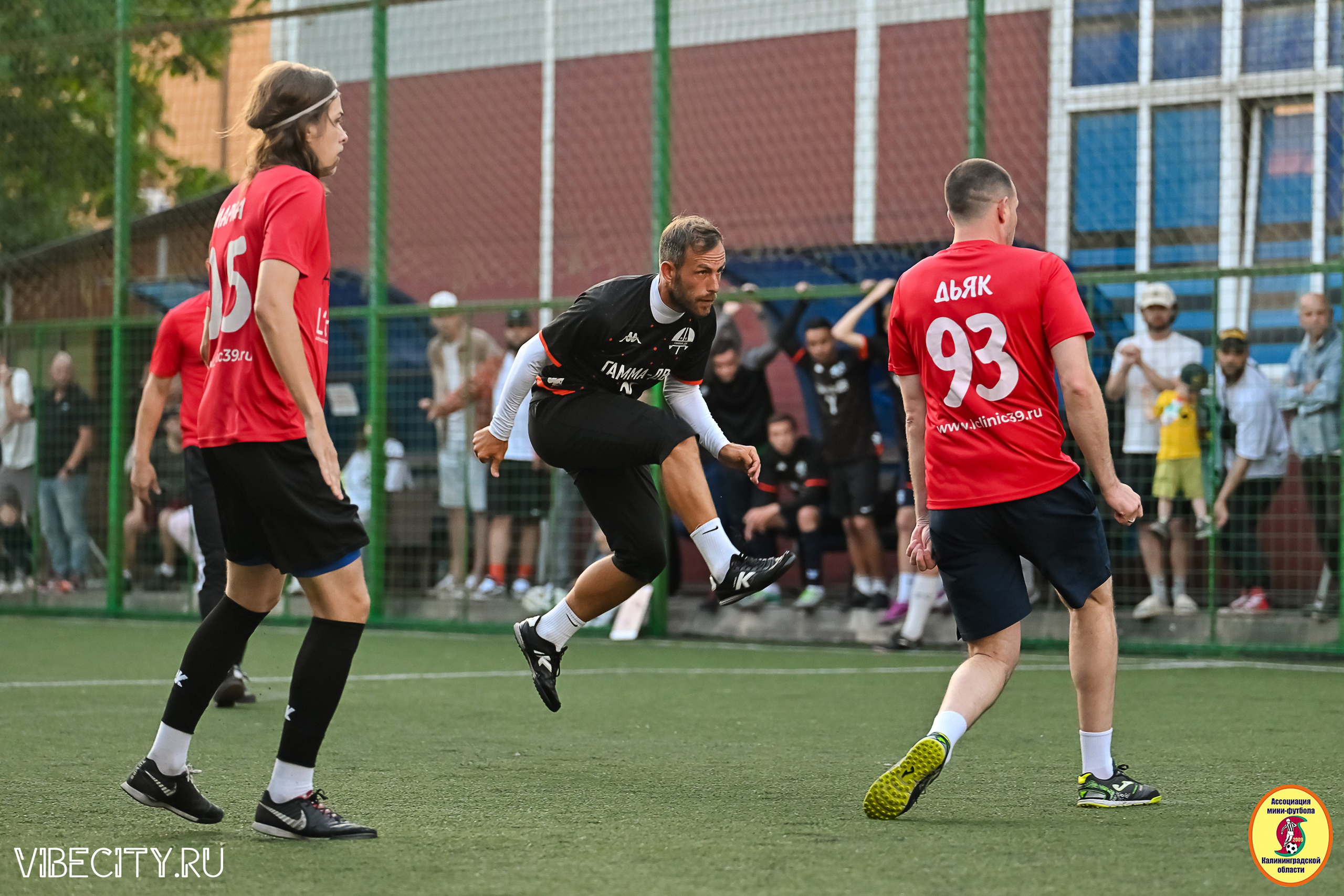 ИГРЫ МИНИ-ФУТБОЛЬНОЙ И КОРПОРАТИВНОЙ ЛИГИ. VIBECITY.RU Вайб Сити Ру Фоторепортажи Фотоотчеты Калининград