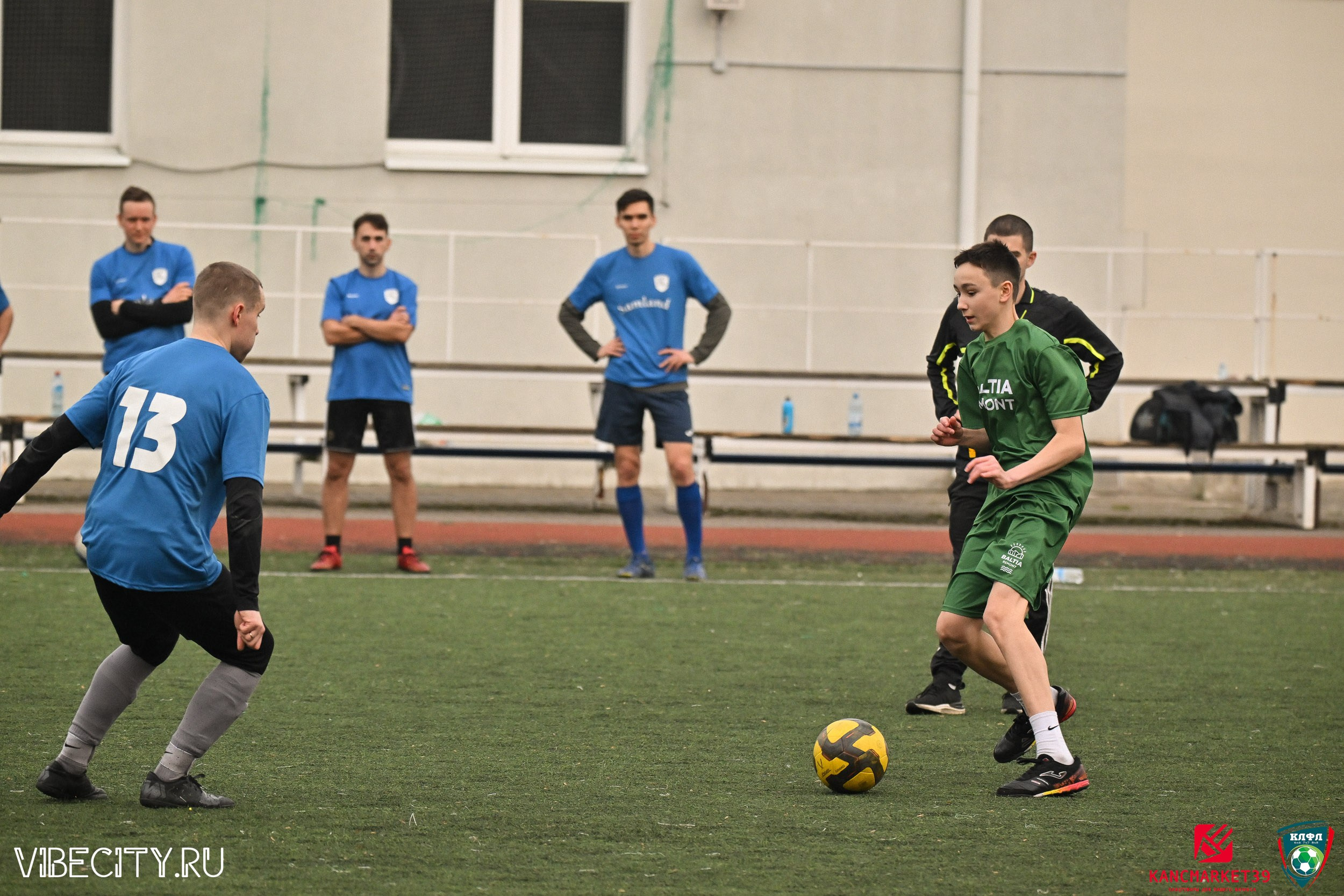 XX ЧЕМПИОНАТ КАЛИНИНГРАДСКОЙ ЛФЛ КАНЦМАРКЕТ39 сезона 2024–2025 гг. VIBECITY.RU Вайб Сити Ру Фоторепортажи Фотоотчеты Калининград