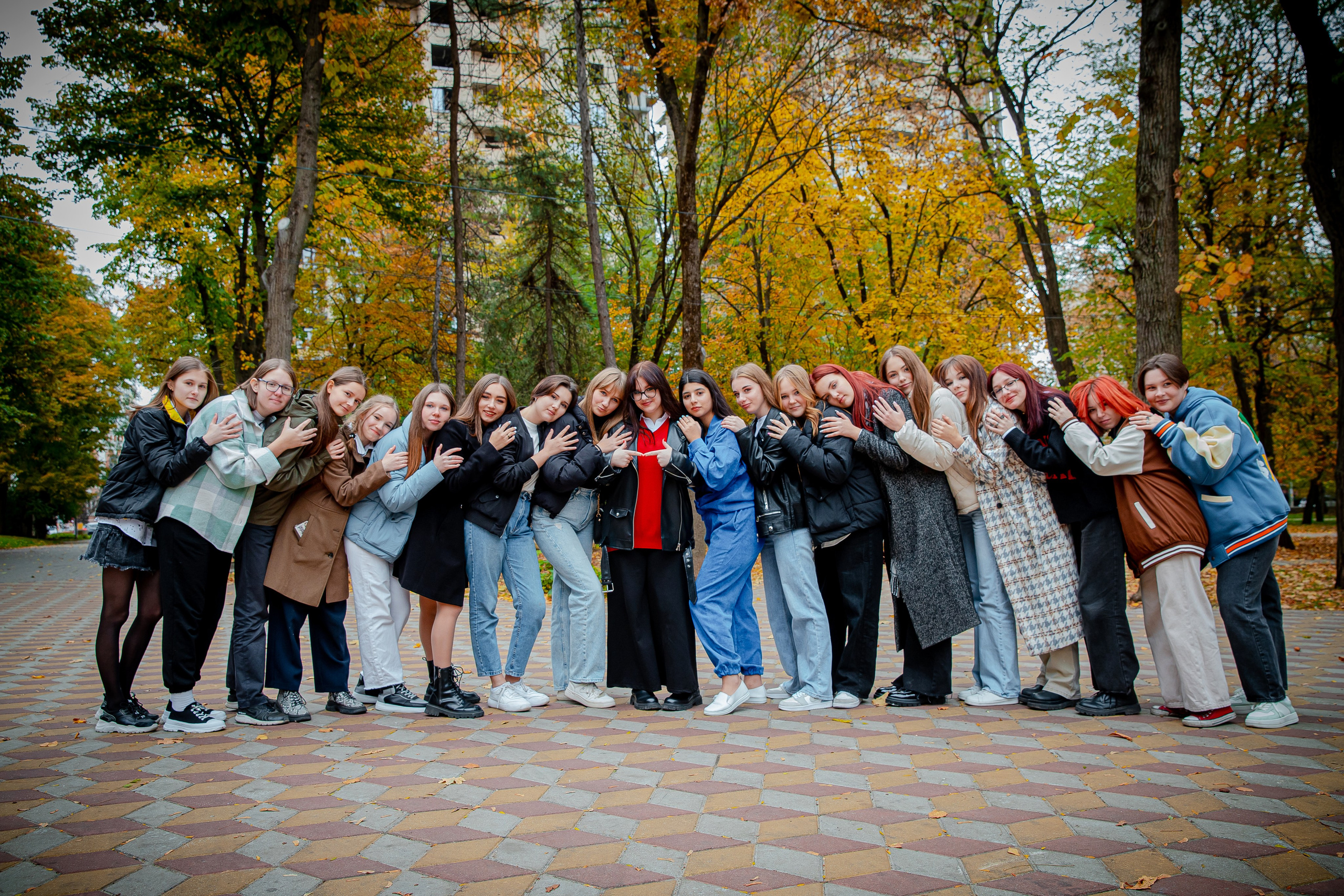 Фотосессия Гимназия 76 Класс 9Е. Современные Выпускные Альбомы в Ростове-на-Дону