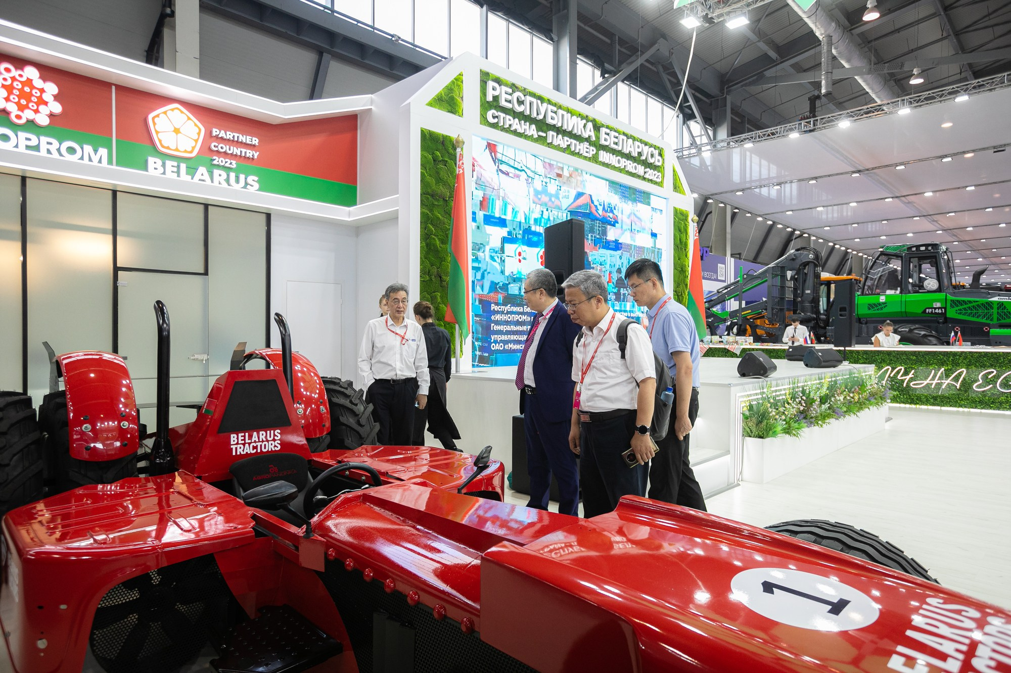 Фотограф на выставку или экспо Крокус сити | Фотограф Антон Матвеев. Свадебный фотограф в Москве | Антон Матвеев