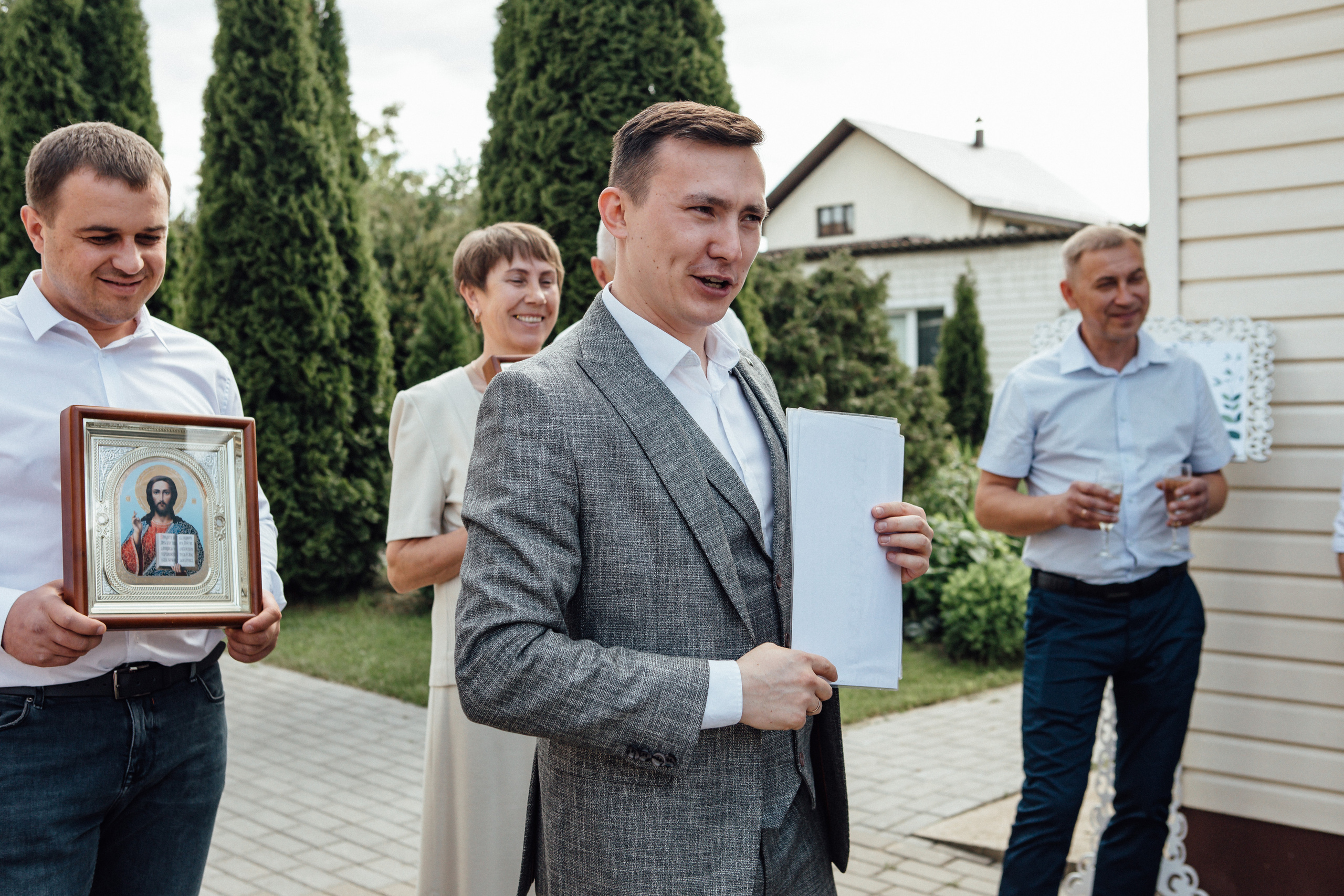 Алесь и Анна) анонс свадебного дня. Свадебный фотограф Роман Медведев , Минск, Беларусь