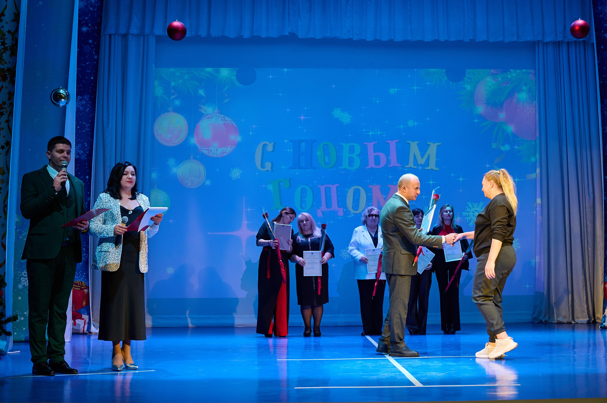 Коцерт НГ В ДК Марьина Роща. Жизнь курорта Кабардинка в фотографиях