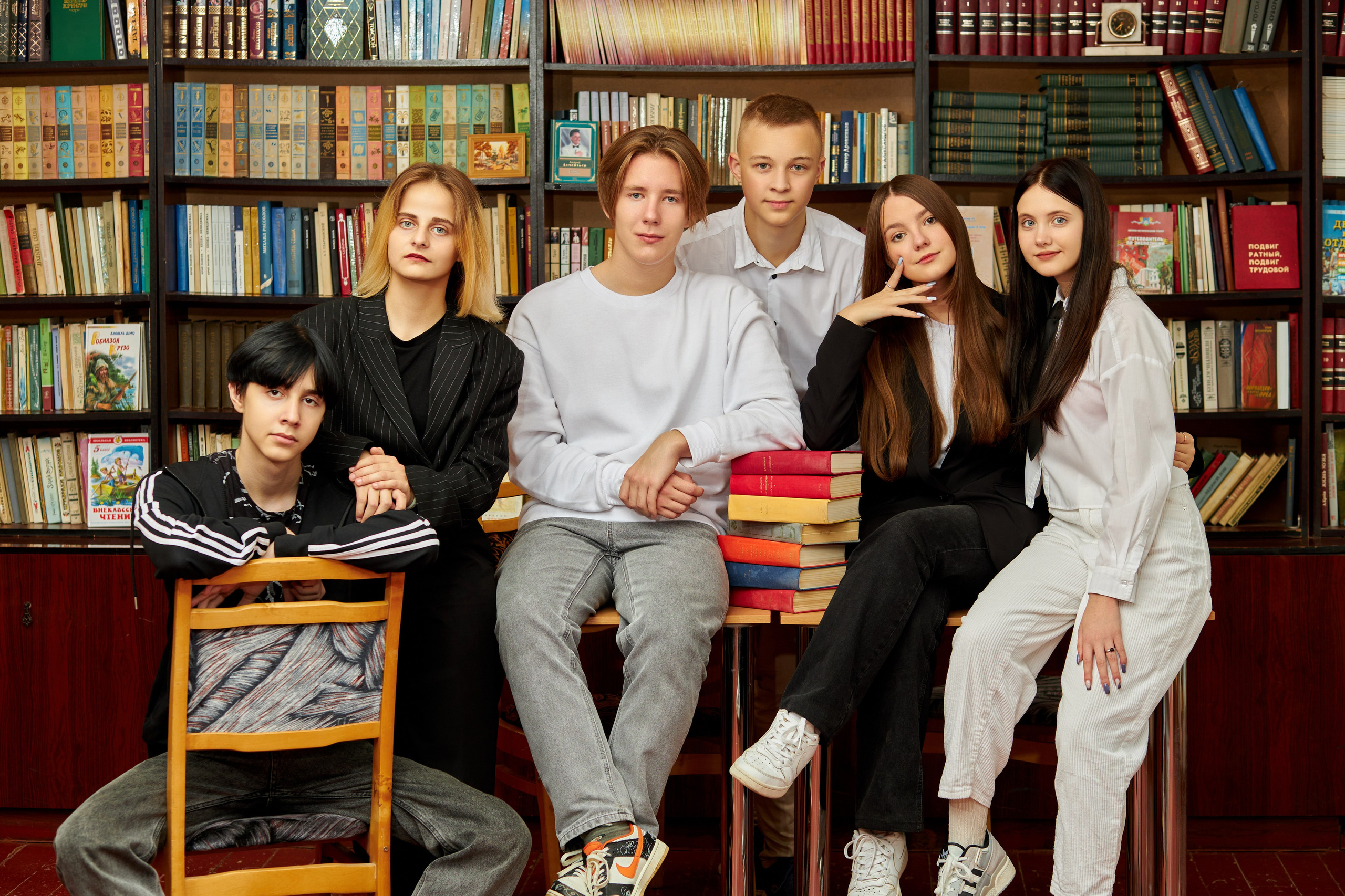 Для старшей школы. Школьный фотограф Леонова Наталия