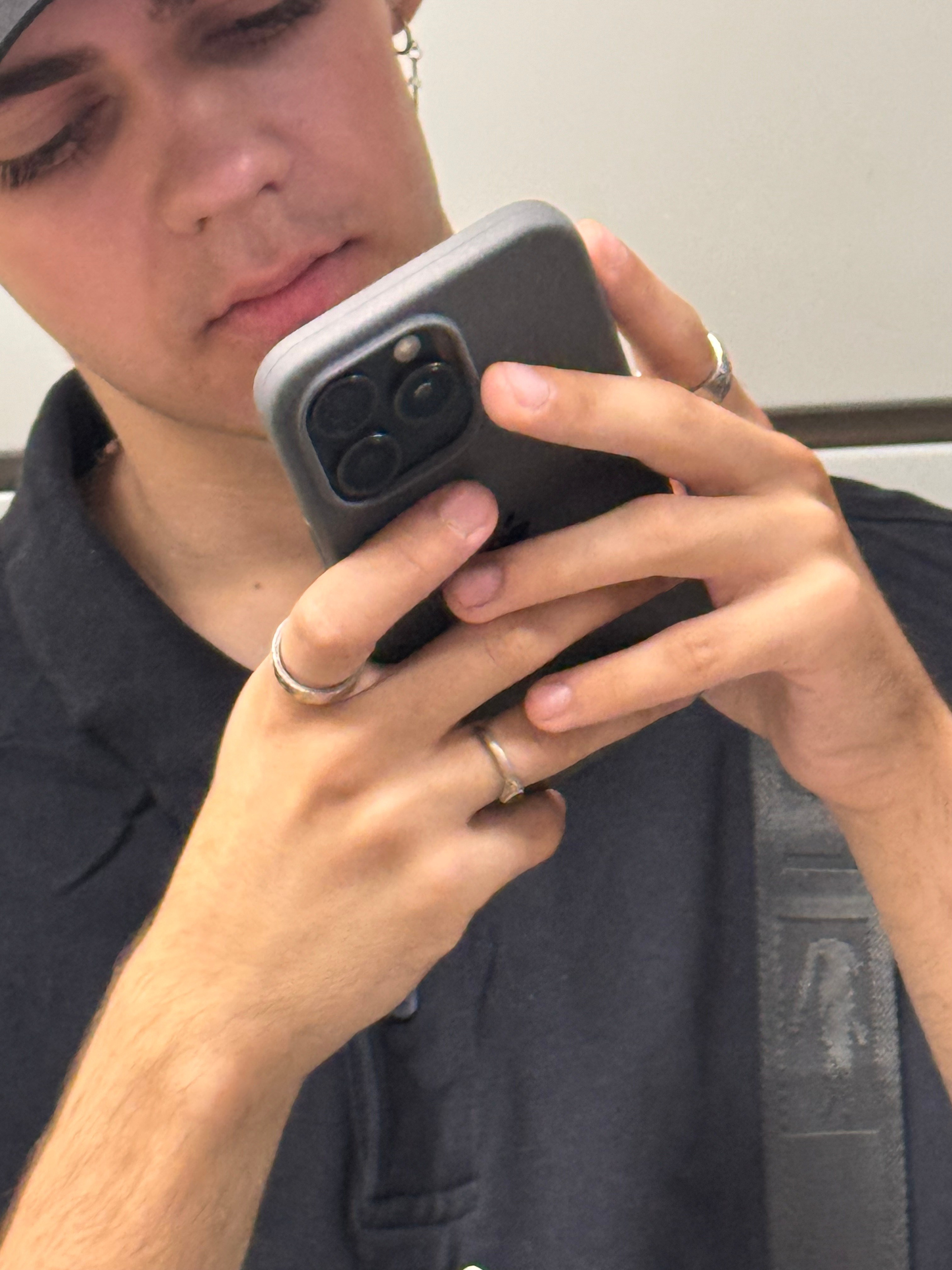 #руки_незнакомцев. Главная