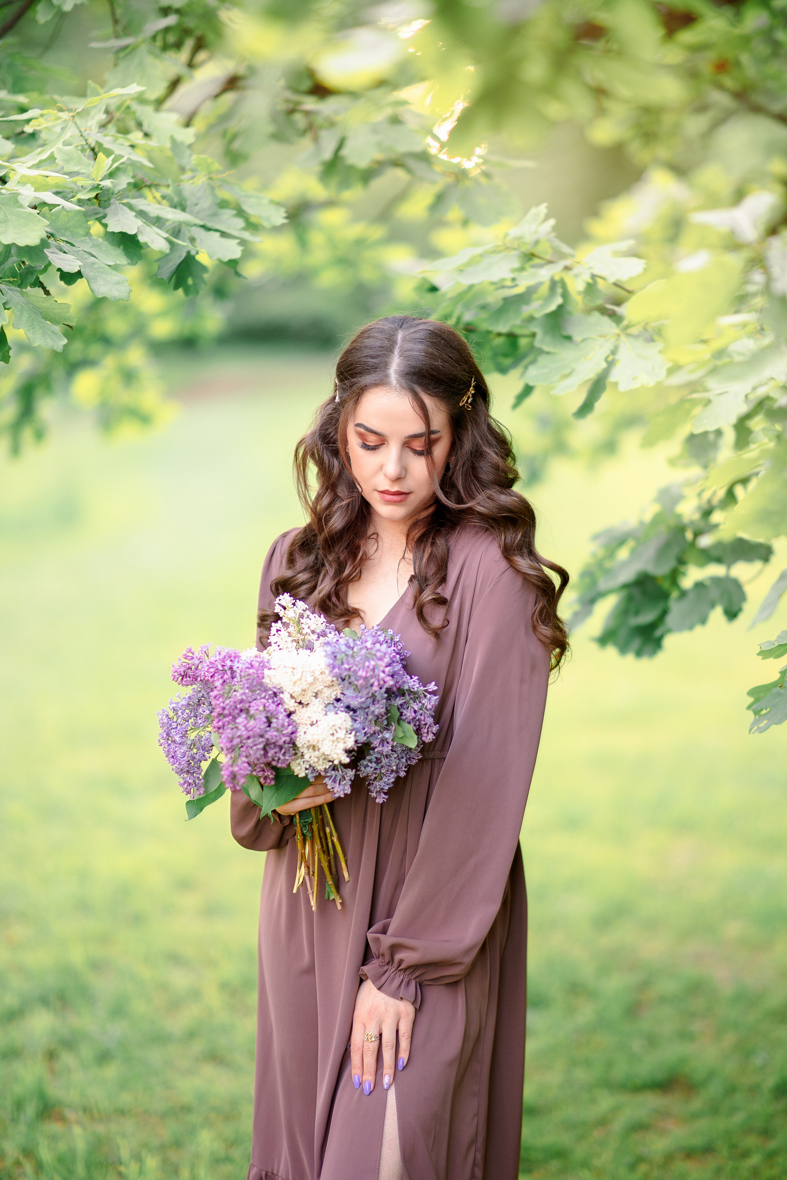 Фотосессия Юлии с букетом сирени. Свадебный и семейный фотограф Рязань. Дмитрий Волков