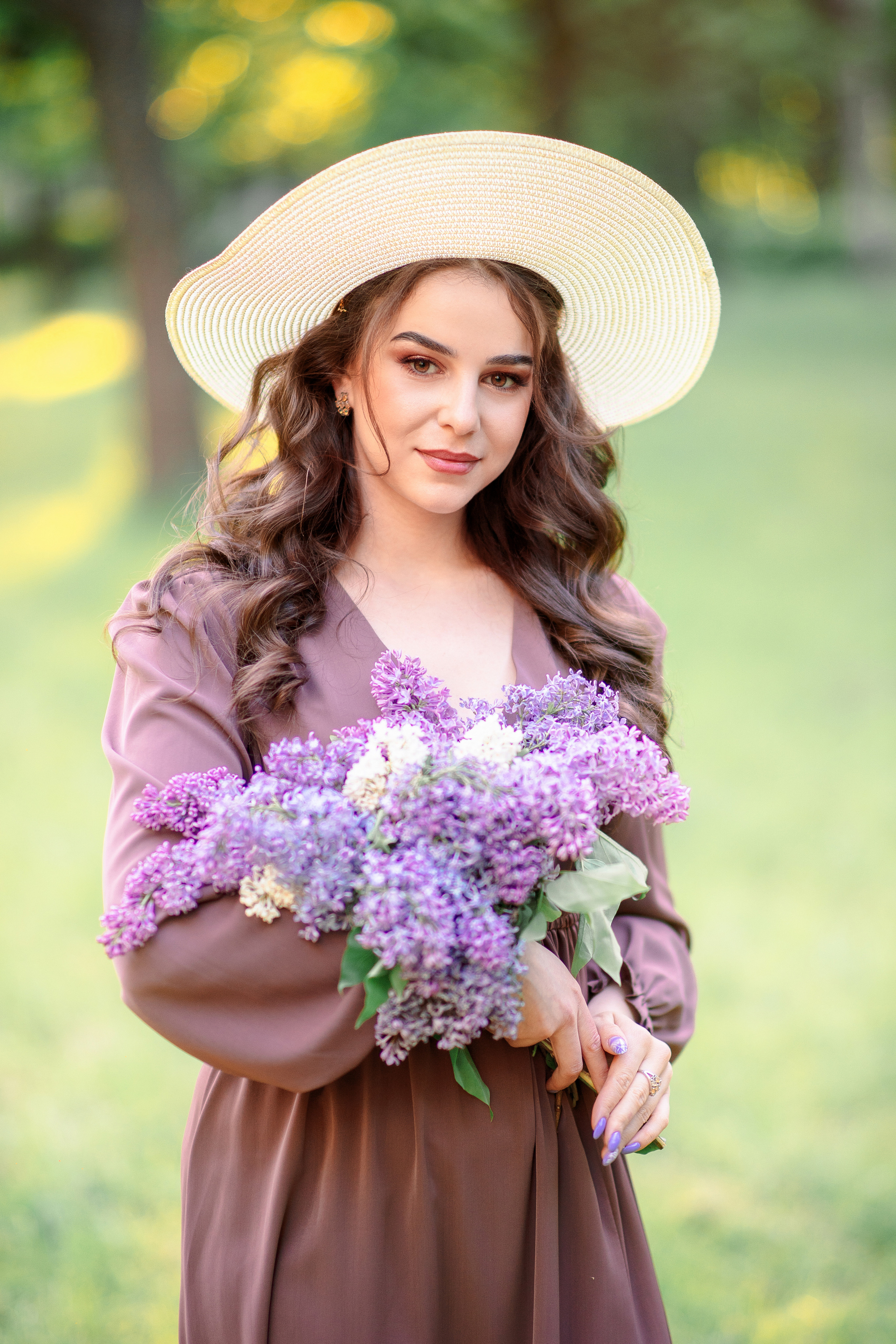 Фотосессия Юлии с букетом сирени. Свадебный и семейный фотограф Рязань. Дмитрий Волков
