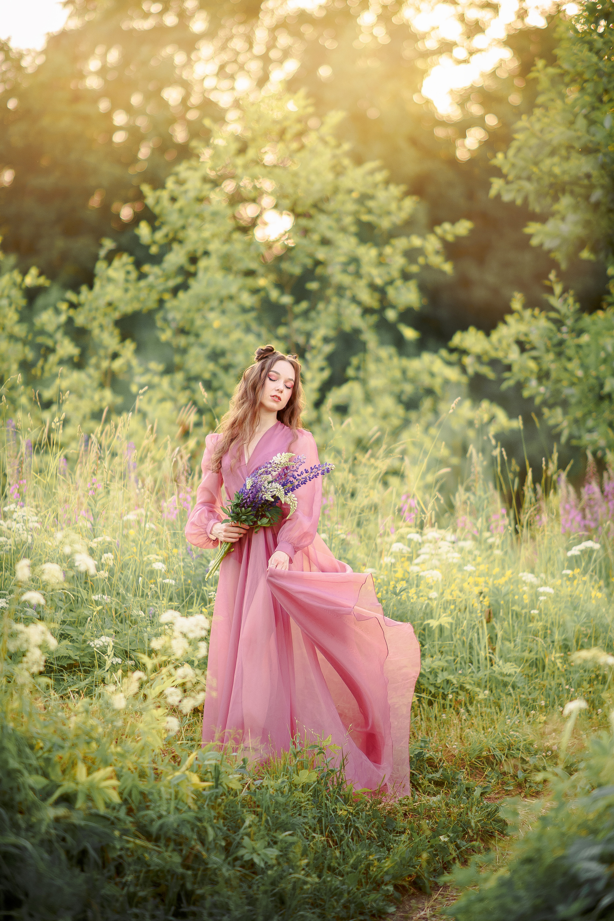 Нежная фотосессия в Люпинах. Свадебный и семейный фотограф Рязань. Дмитрий Волков