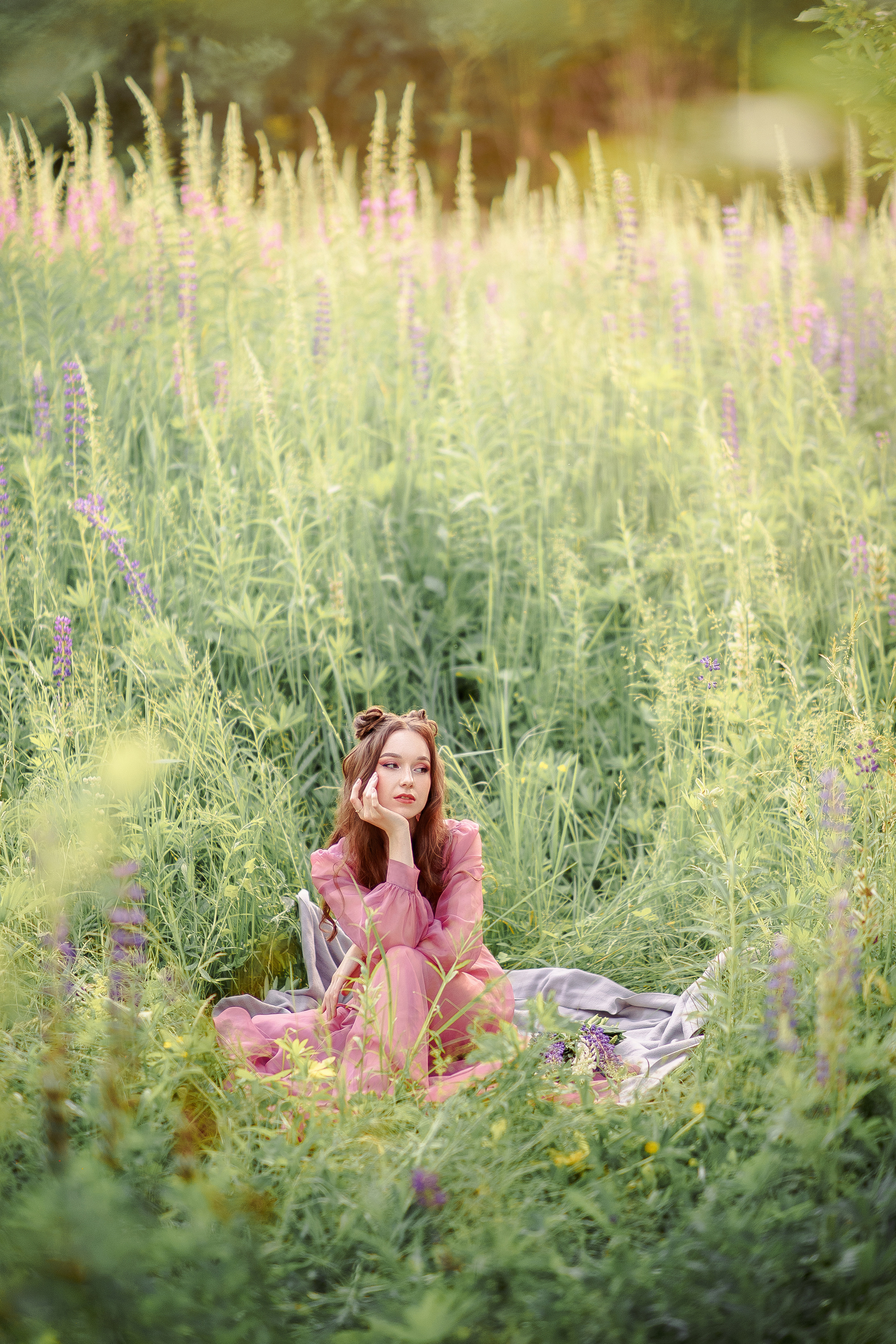 Нежная фотосессия в Люпинах. Свадебный и семейный фотограф Рязань. Дмитрий Волков