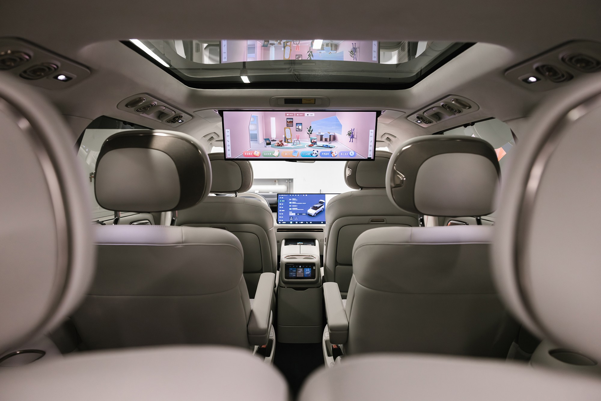 Lynk & Co 900 Ultra 2,0hyb 4WD AT (734 л. с.), 2025 г, 2,0 л бензин. Автосалон «Х-Авто»