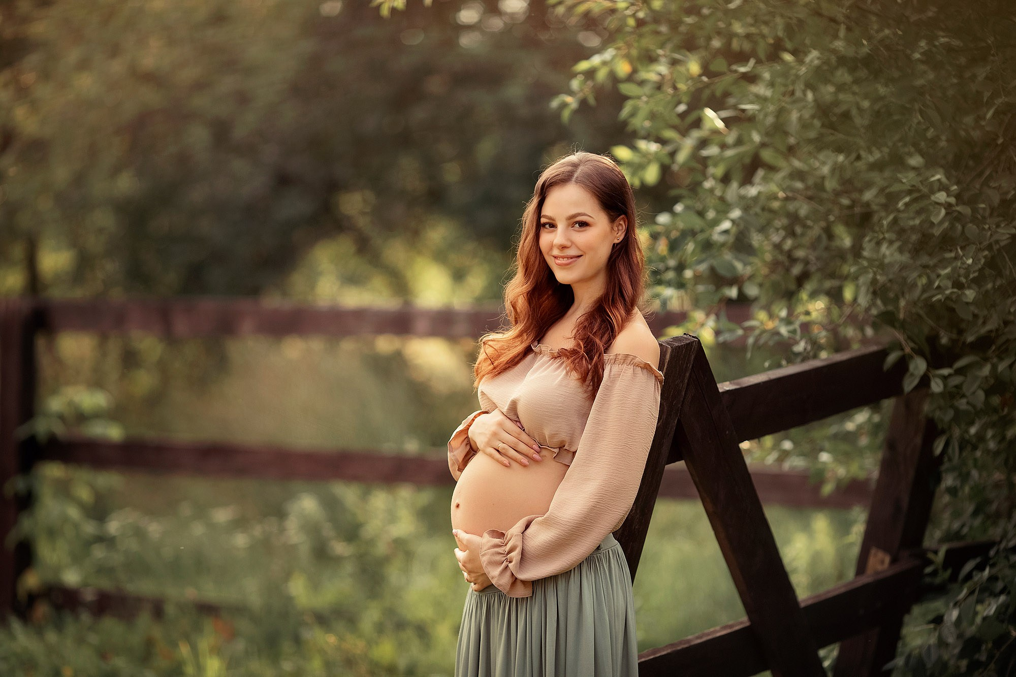 Pregnancy and maternity photo shoot. Tatyana Nadezhdina Family photographer