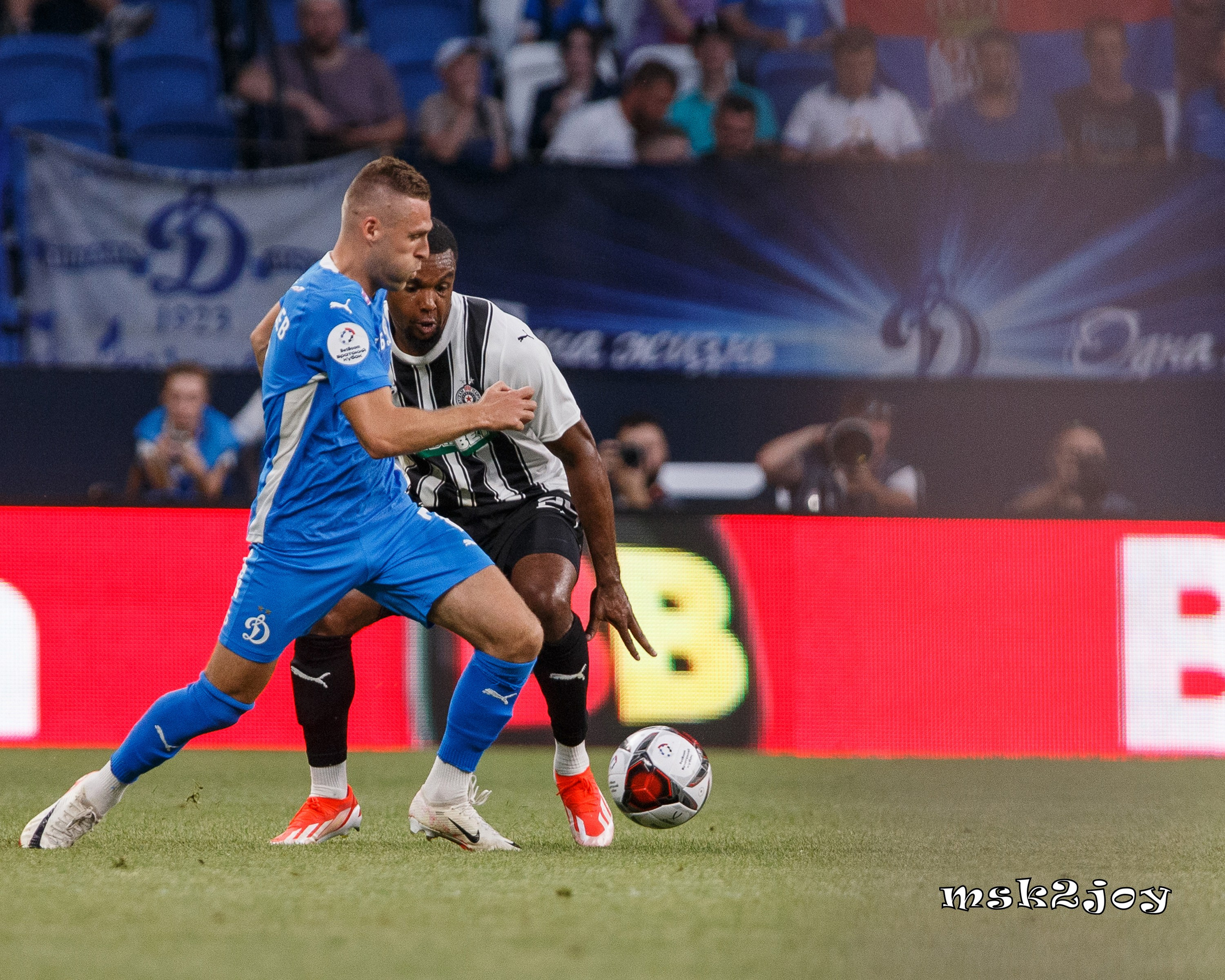 Фоторепортаж. ФК Динамо — ФК Партизан. Михаил Тоцкий портретный и репортажный фотограф в Москве