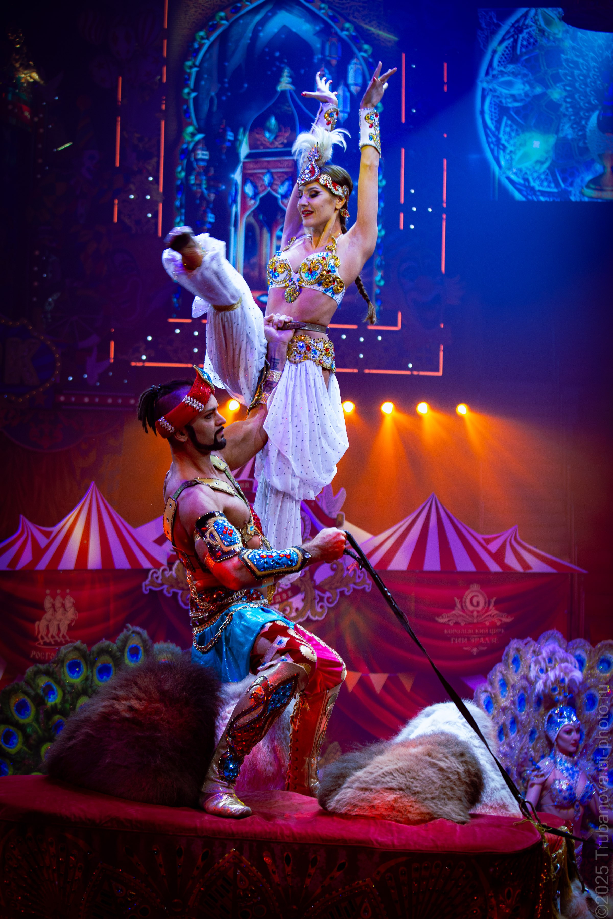 Сегодня все разговоры, что о цирке Продюсерский центр «Королевский цирк Гии Эрадзе»…. Юлия Трубанова, репортаж Симферополь, Крым