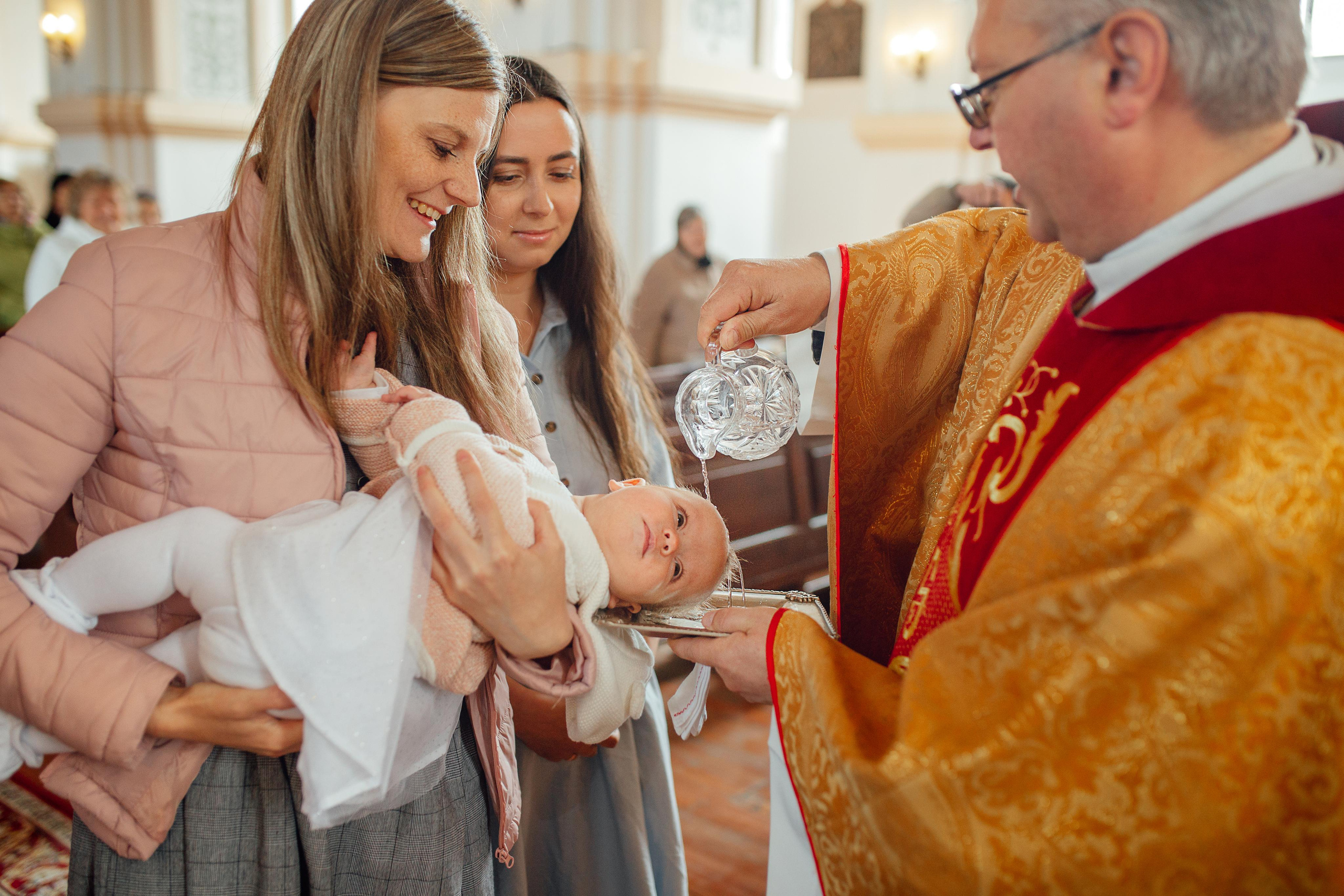 Таинство крещения Вероники