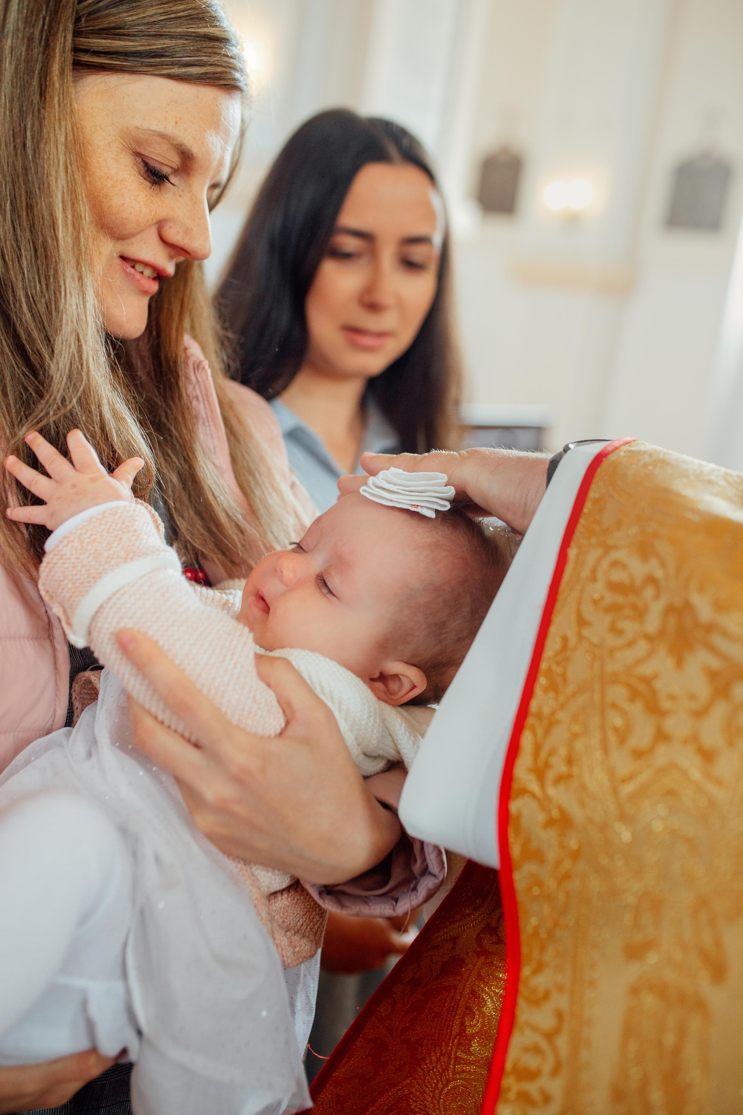 Таинство крещения Вероники