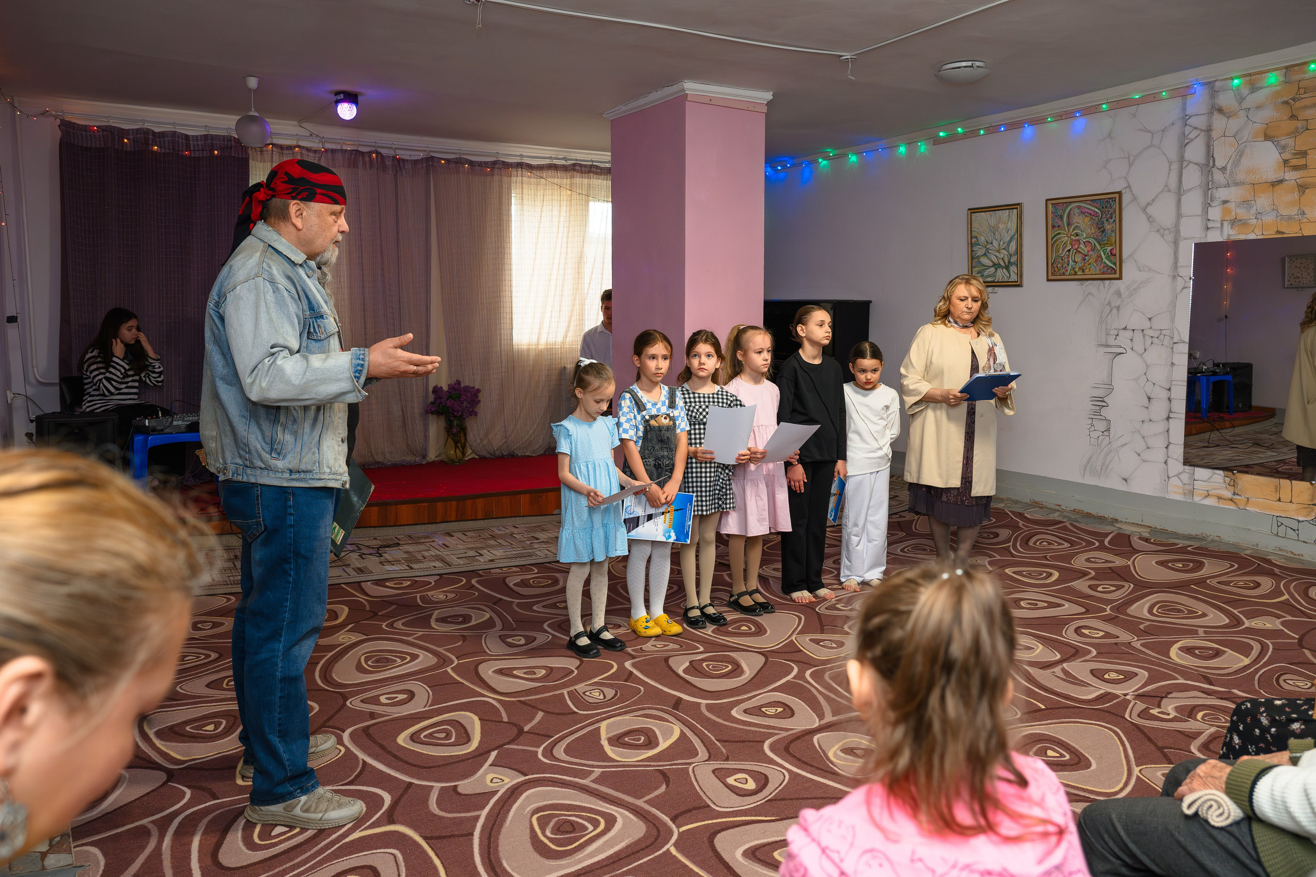 «Цветущий май». Семейный клуб «Открытый город»