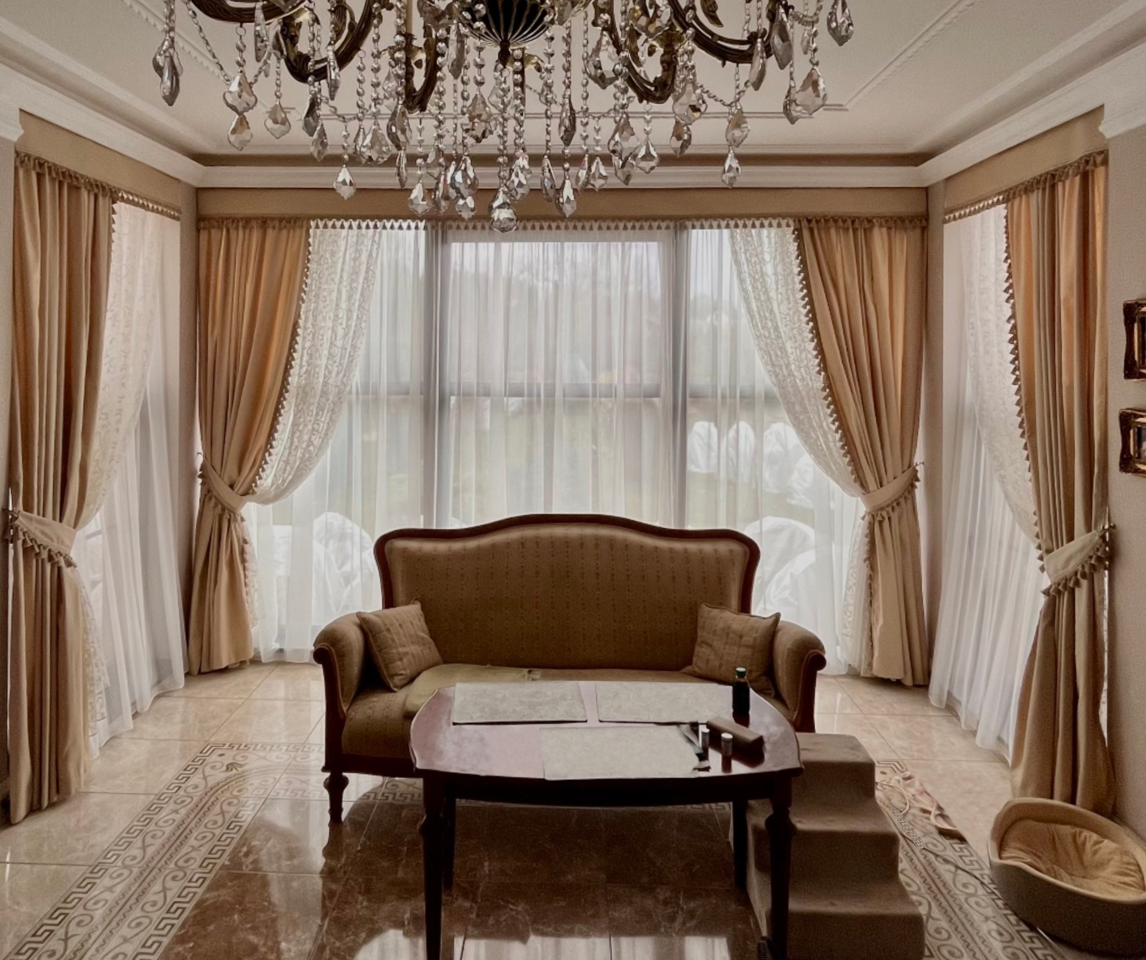 Шторы на заказ в эркер