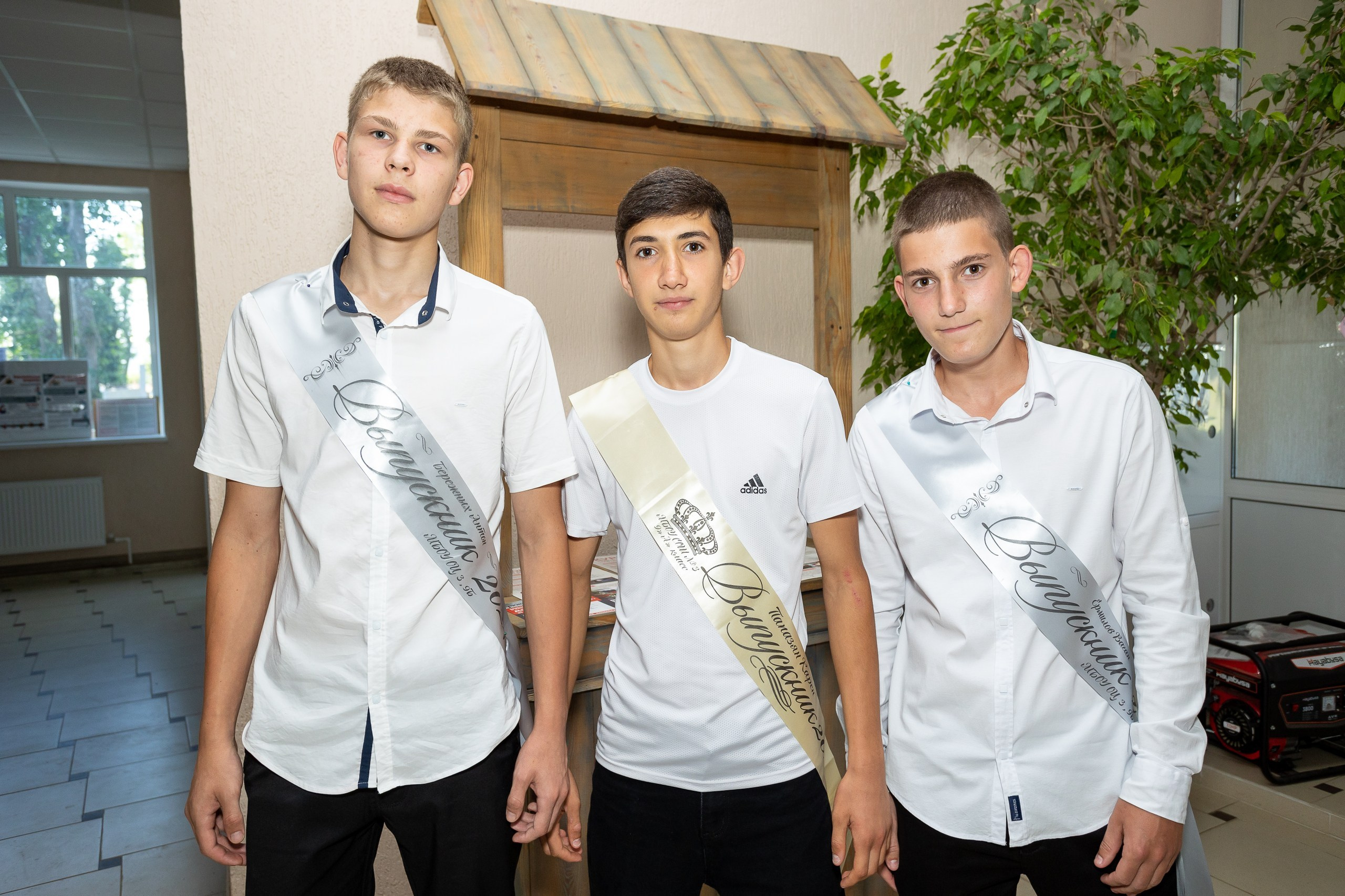 Вручение аттестата 2024 г. Выпускные альбомы Майкоп, Краснодар Елена Золотарева